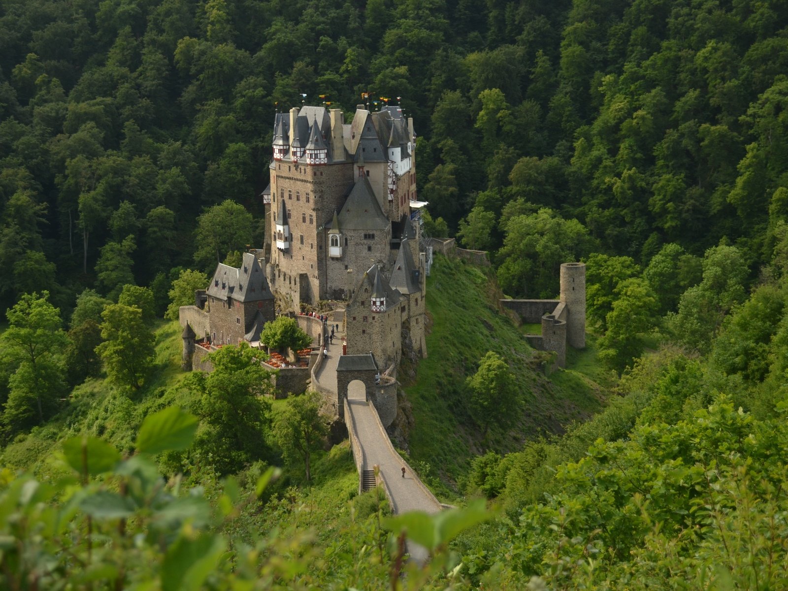 Обои природа, панорама, замок, германия, замок эльц, виршем, nature, panorama, castle, germany, eltz castle, wierschem разрешение 4608x3072 Загрузить