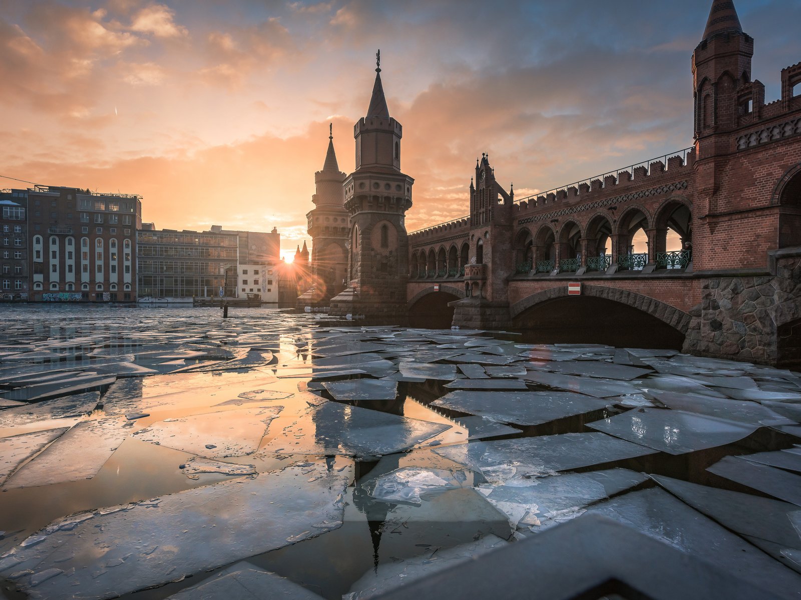 Обои река, мост, лёд, дома, германия, берлин, обербаумбрюкк, river, bridge, ice, home, germany, berlin, the tv разрешение 2048x1360 Загрузить