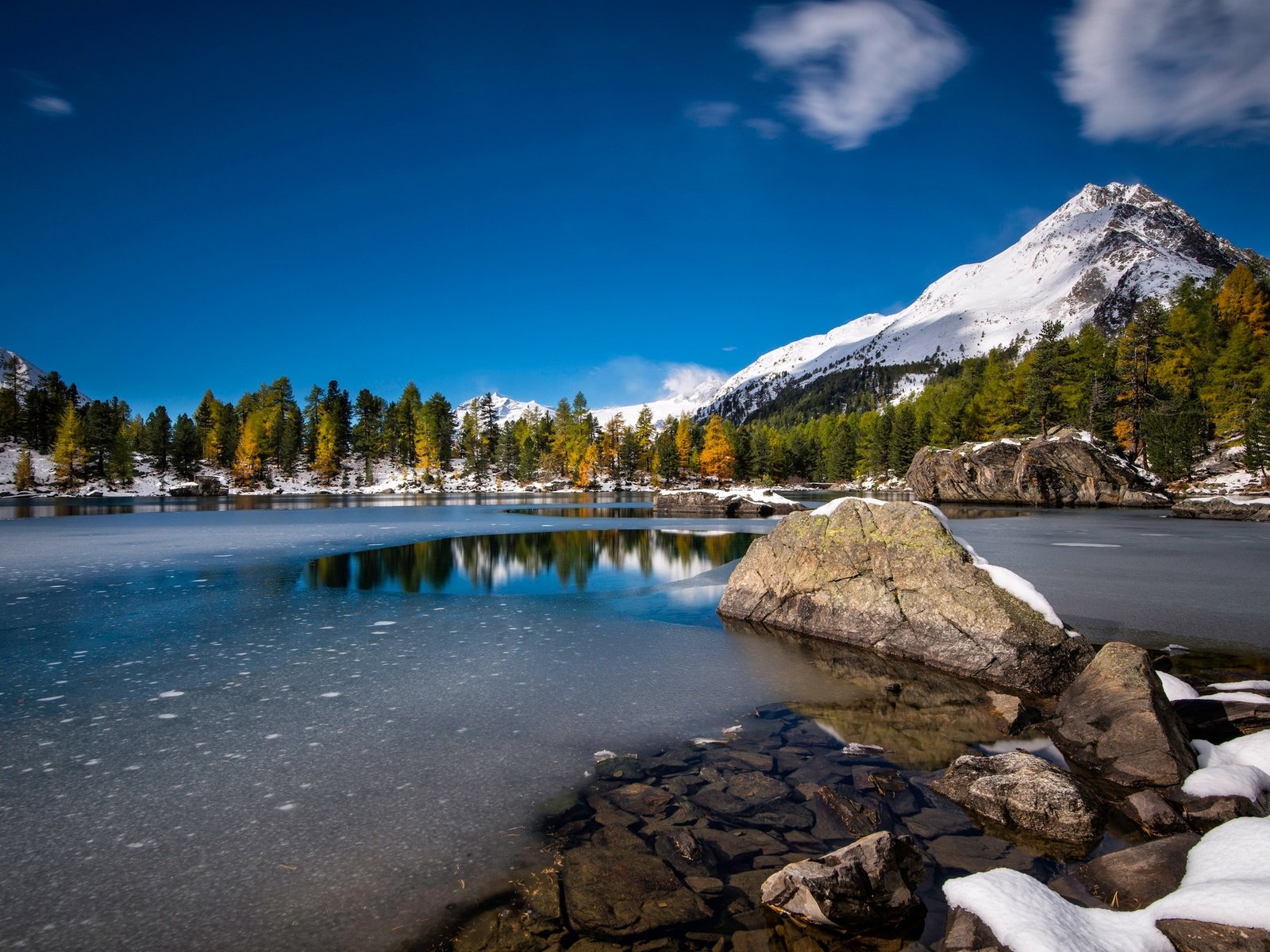 Обои деревья, озеро, горы, снег, швейцария, валь-ди-кампо, trees, lake, mountains, snow, switzerland, val di campo разрешение 2048x1367 Загрузить