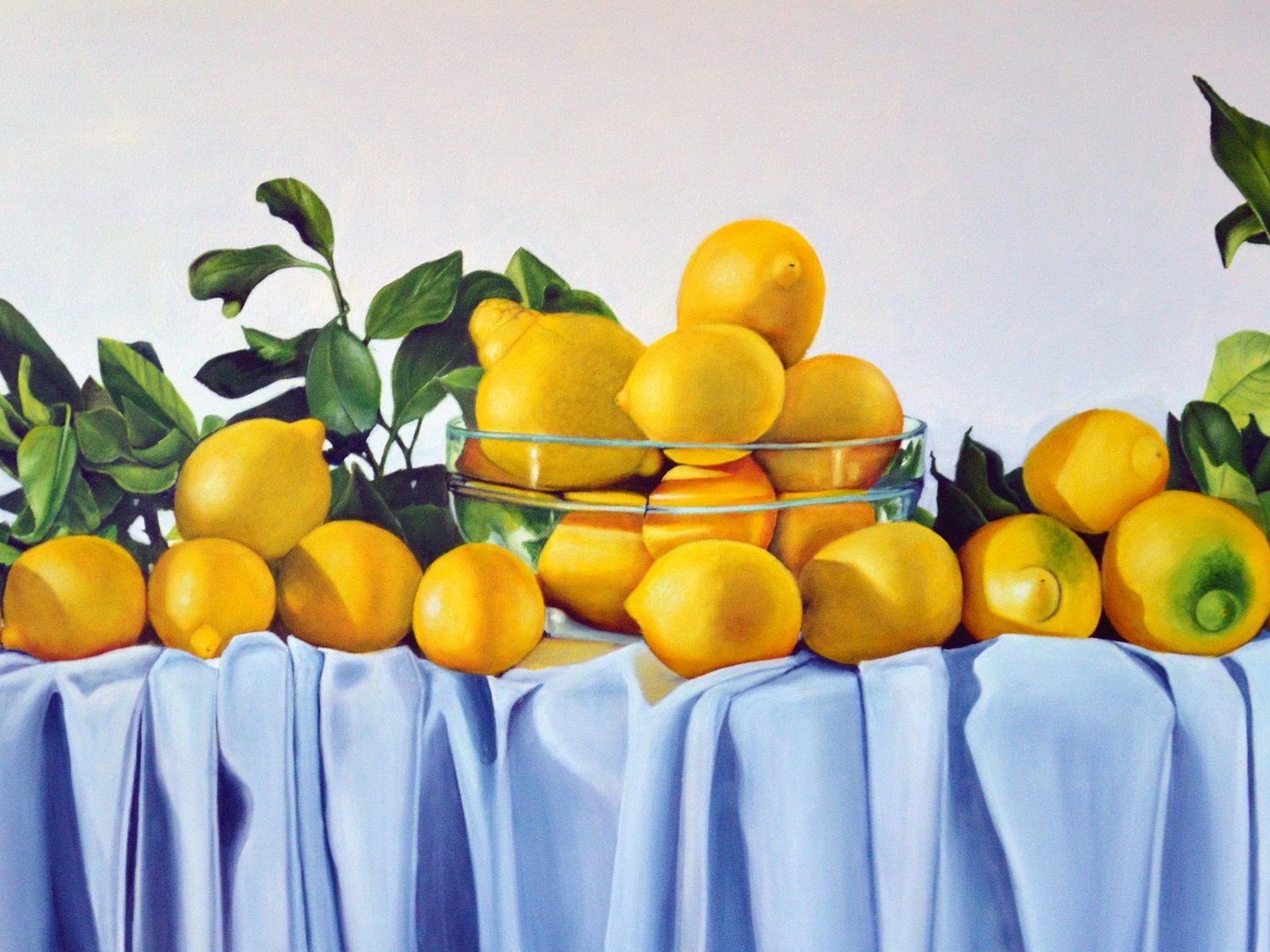 Обои листья, фрукты, стол, ткань, лимоны, цитрусы, leaves, fruit, table, fabric, lemons, citrus разрешение 2385x1220 Загрузить