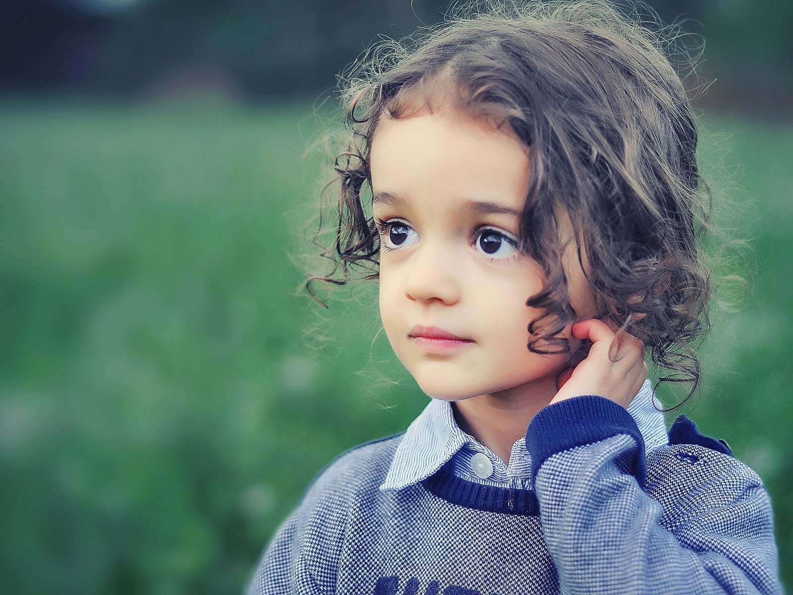 Обои портрет, взгляд, дети, девочка, лицо, ребенок, portrait, look, children, girl, face, child разрешение 3910x2662 Загрузить