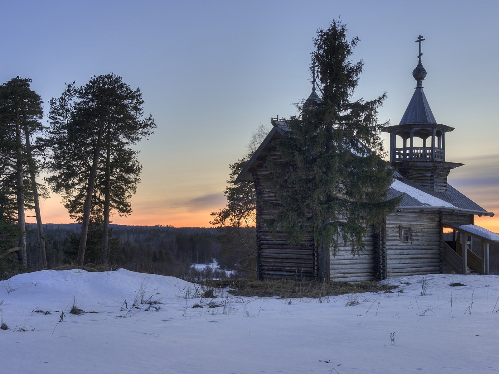 Обои вечер, снег, деревня, весна, церковь, карелия, the evening, snow, village, spring, church, karelia разрешение 2396x1400 Загрузить