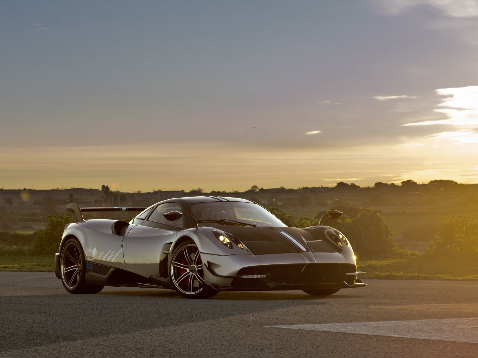 Обои дорога, вид сбоку, пагани, huayra, road, side view, pagani разрешение 3872x2581 Загрузить