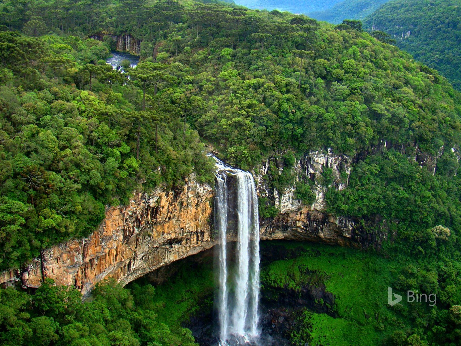 Обои деревья, скалы, водопад, мох, бразилия, cascata do caracol, каракол, trees, rocks, waterfall, moss, brazil, karakol разрешение 1920x1200 Загрузить