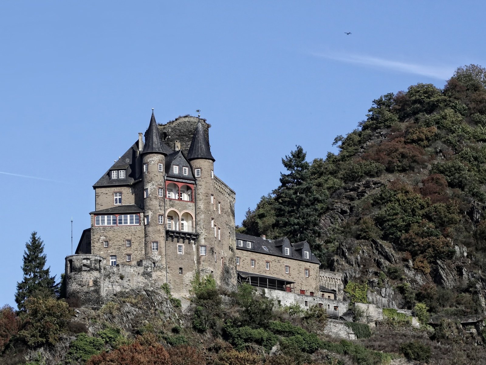 Обои пейзаж, замок, германия, castle katz, замок катц, санкт-гоарсхаузен, st. goarshausen, burg katz, landscape, castle, germany, saint goarshausen разрешение 4752x3168 Загрузить