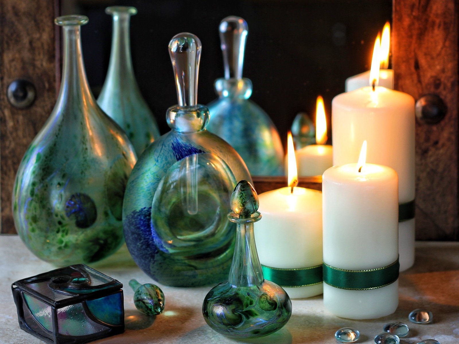 Обои свечи, стекло, бутылки, натюрморт, candles, glass, bottle, still life разрешение 3563x2889 Загрузить