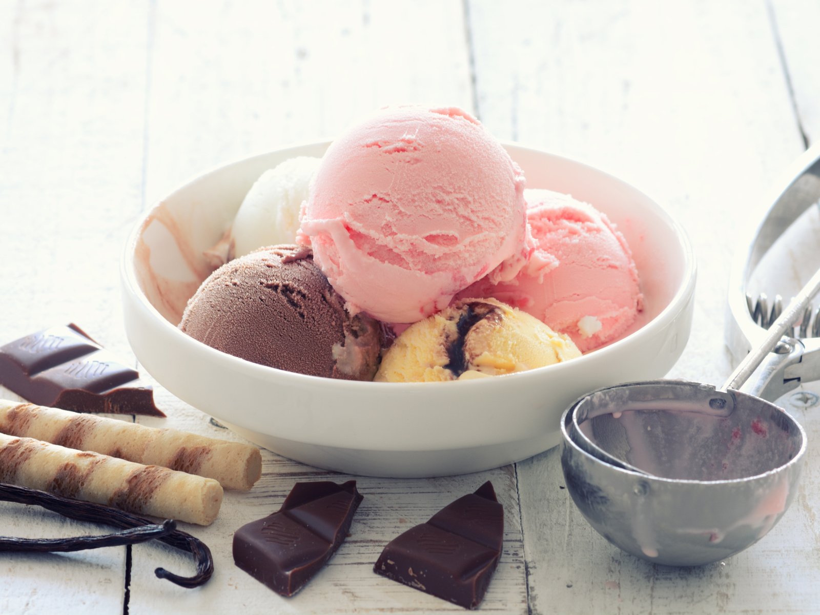 Обои мороженое, шоколад, десерт, ванильные палочки, сладкие палочки, ice cream, chocolate, dessert, vanilla sticks, sweet sticks разрешение 6000x4000 Загрузить