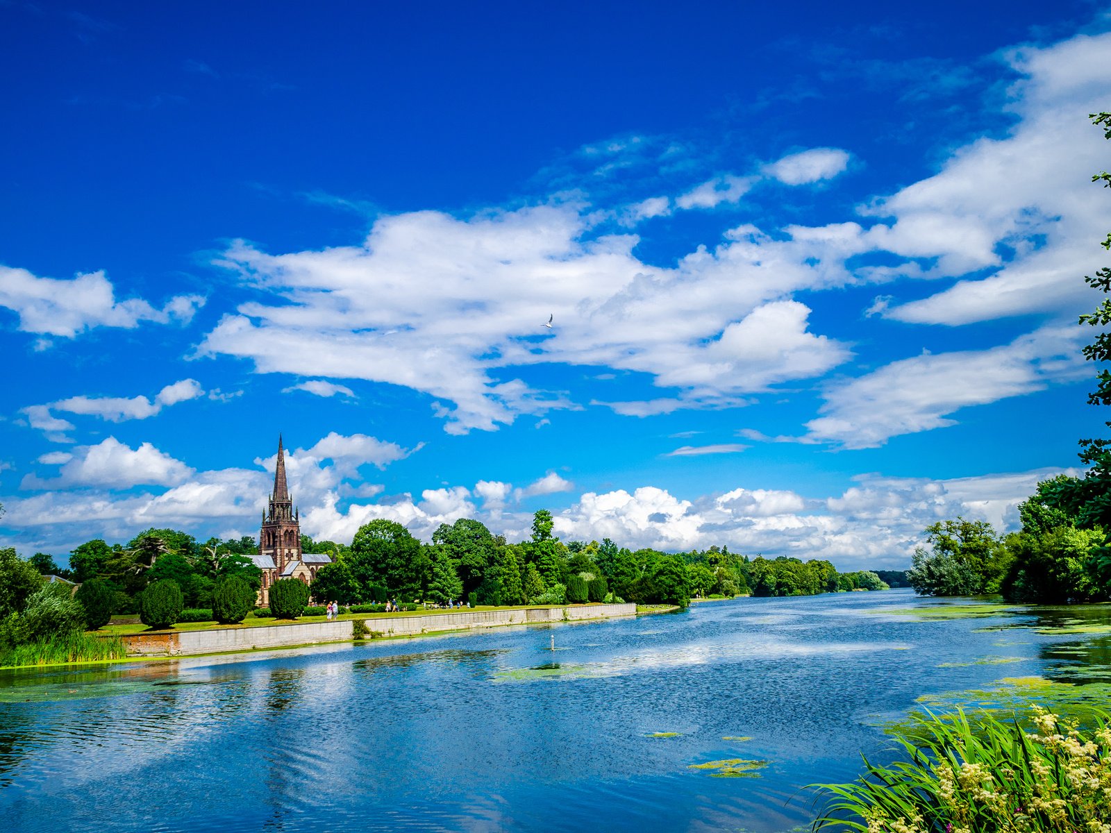 Обои небо, церковь девы марии богородицы, облака, highfields park, деревья, озеро, зелень, великобритания, церковь, ноттингемшир, the sky, the church of the virgin mary, clouds, trees, lake, greens, uk, church, nottinghamshire разрешение 4562x3022 Загрузить