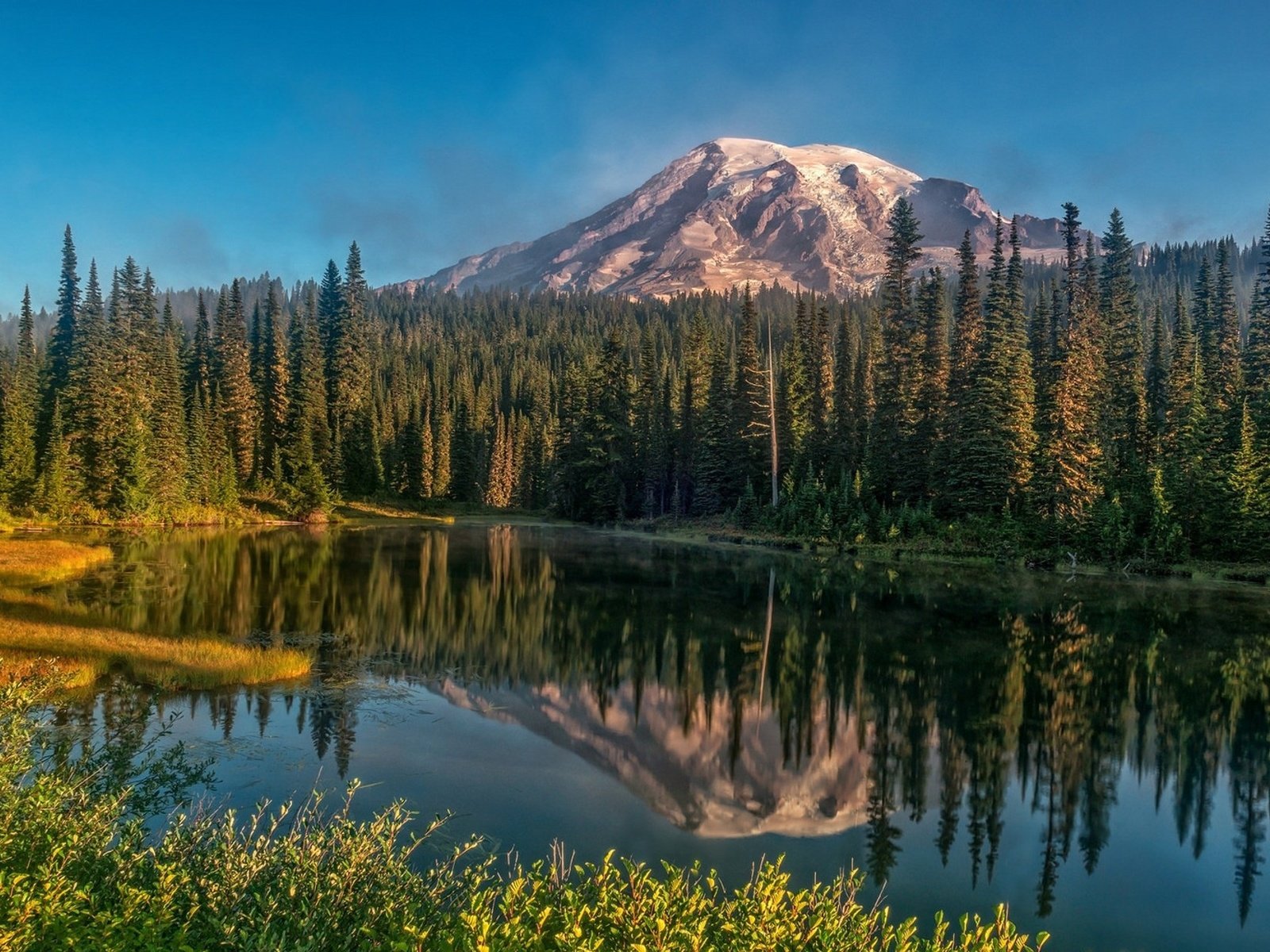 Обои озеро, горы, природа, лес, отражение, lake, mountains, nature, forest, reflection разрешение 1920x1234 Загрузить