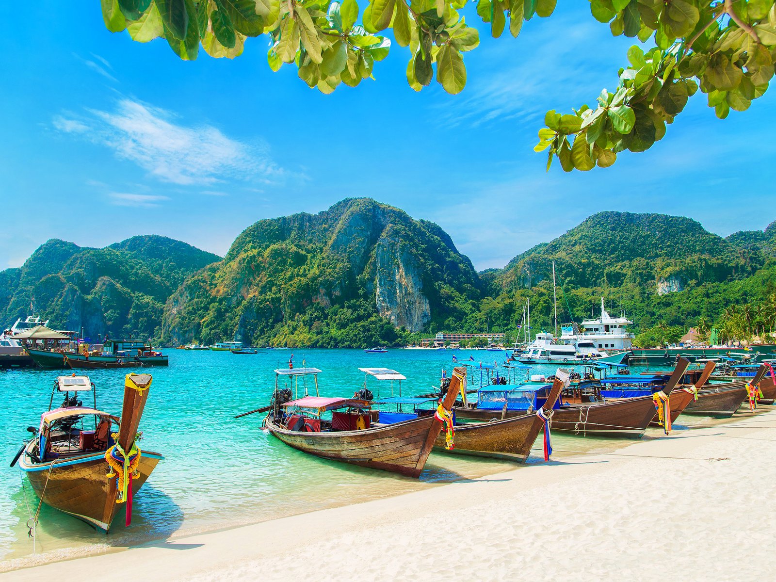 Обои море, пляж, лодки, таиланд, тропики, sea, beach, boats, thailand, tropics разрешение 2805x2000 Загрузить