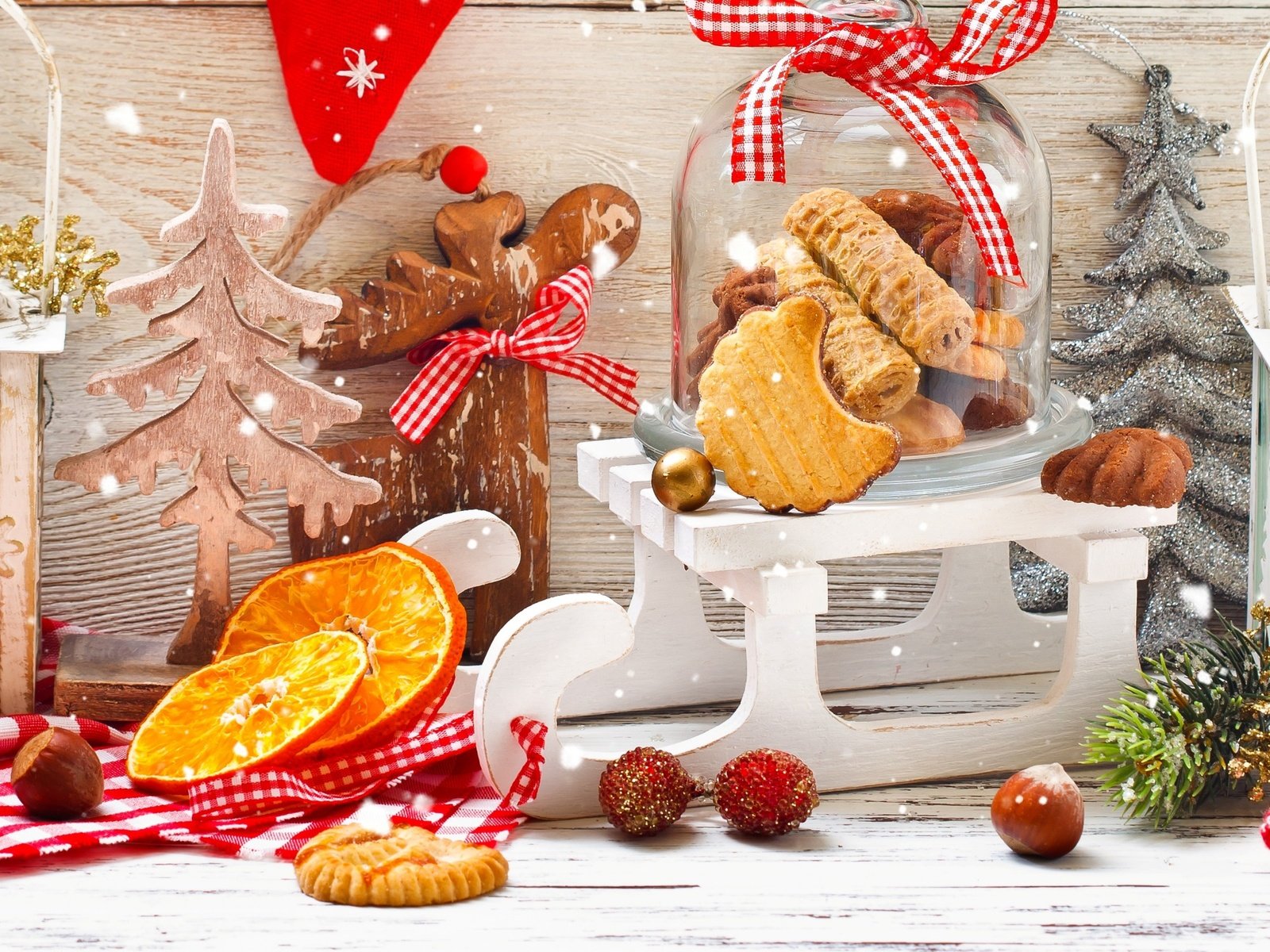 Обои новый год, рождество, елочные украшения, печенье, new year, christmas, christmas decorations, cookies разрешение 2880x1800 Загрузить