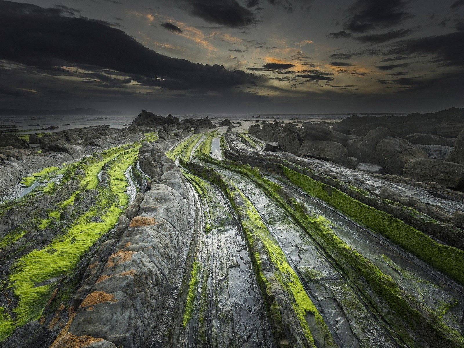 Обои небо, облака, природа, камни, пейзаж, горизонт, the sky, clouds, nature, stones, landscape, horizon разрешение 1920x1272 Загрузить