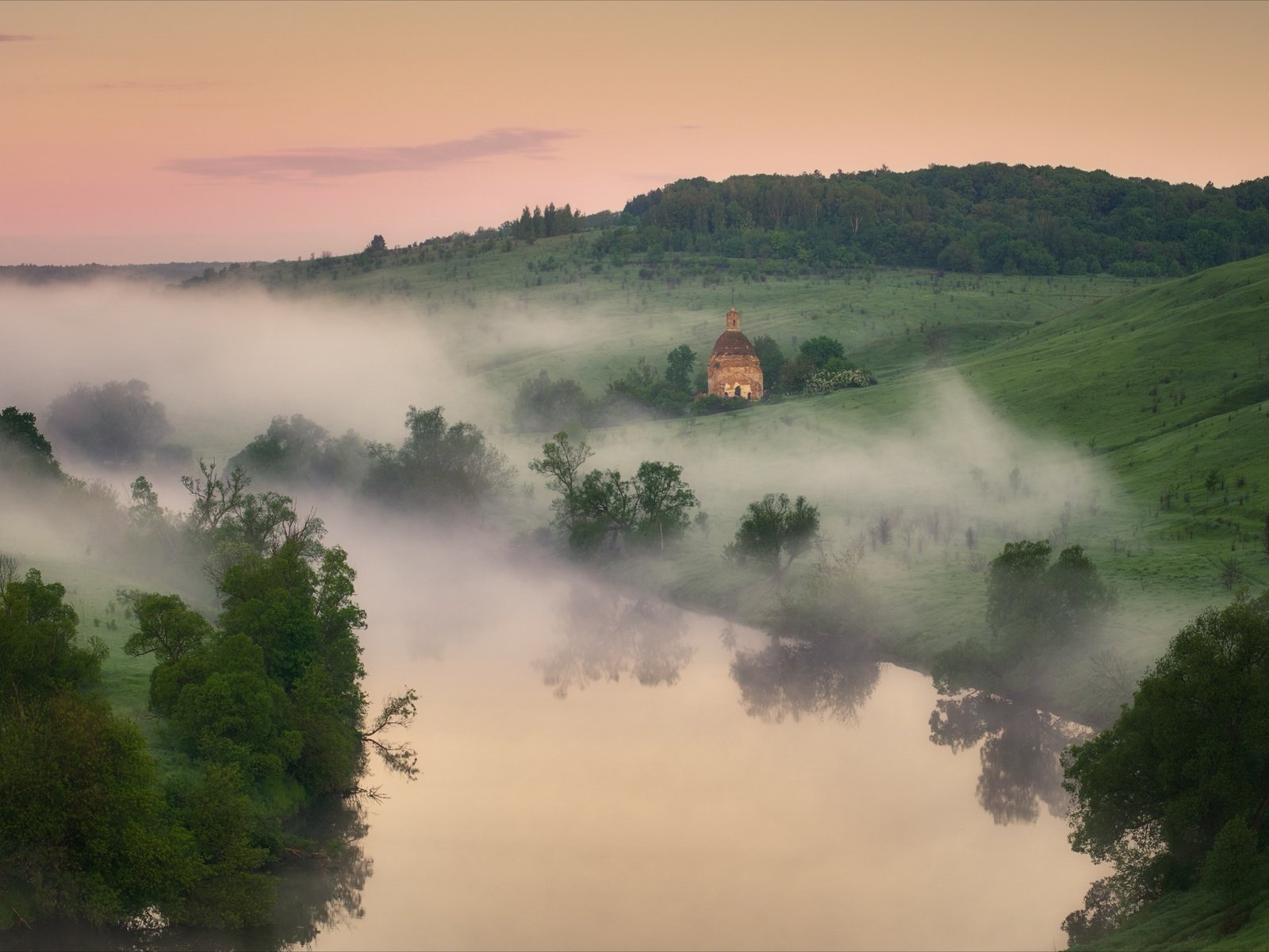 Обои река, холмы, природа, пейзаж, утро, туман, леса, river, hills, nature, landscape, morning, fog, forest разрешение 2280x1410 Загрузить