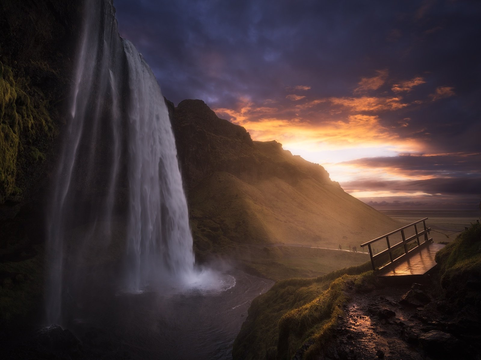 Обои скалы, закат, водопад, исландия, rocks, sunset, waterfall, iceland разрешение 2048x1364 Загрузить