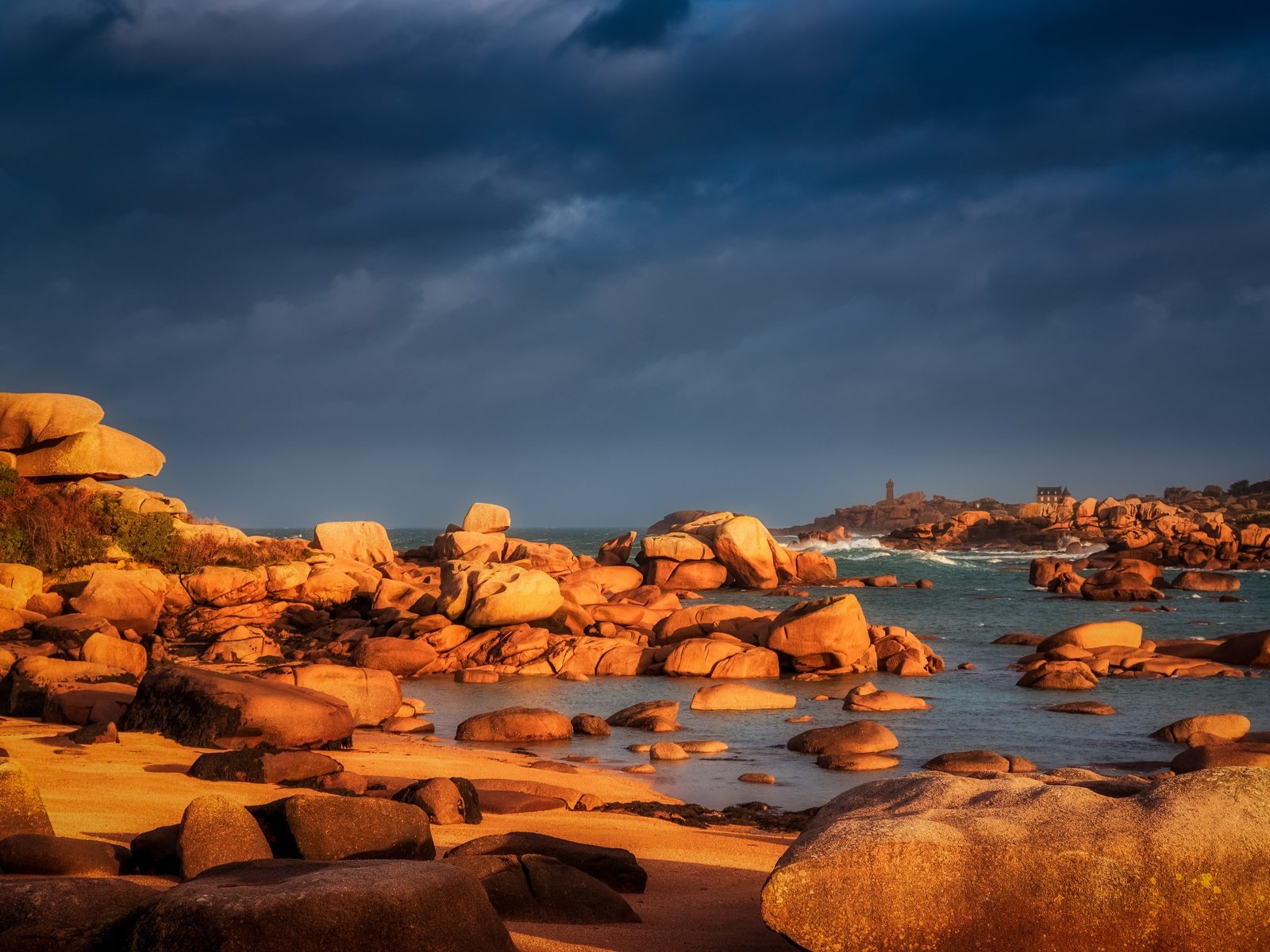 Обои свет, камни, берег, море, домик, light, stones, shore, sea, house разрешение 6043x4021 Загрузить