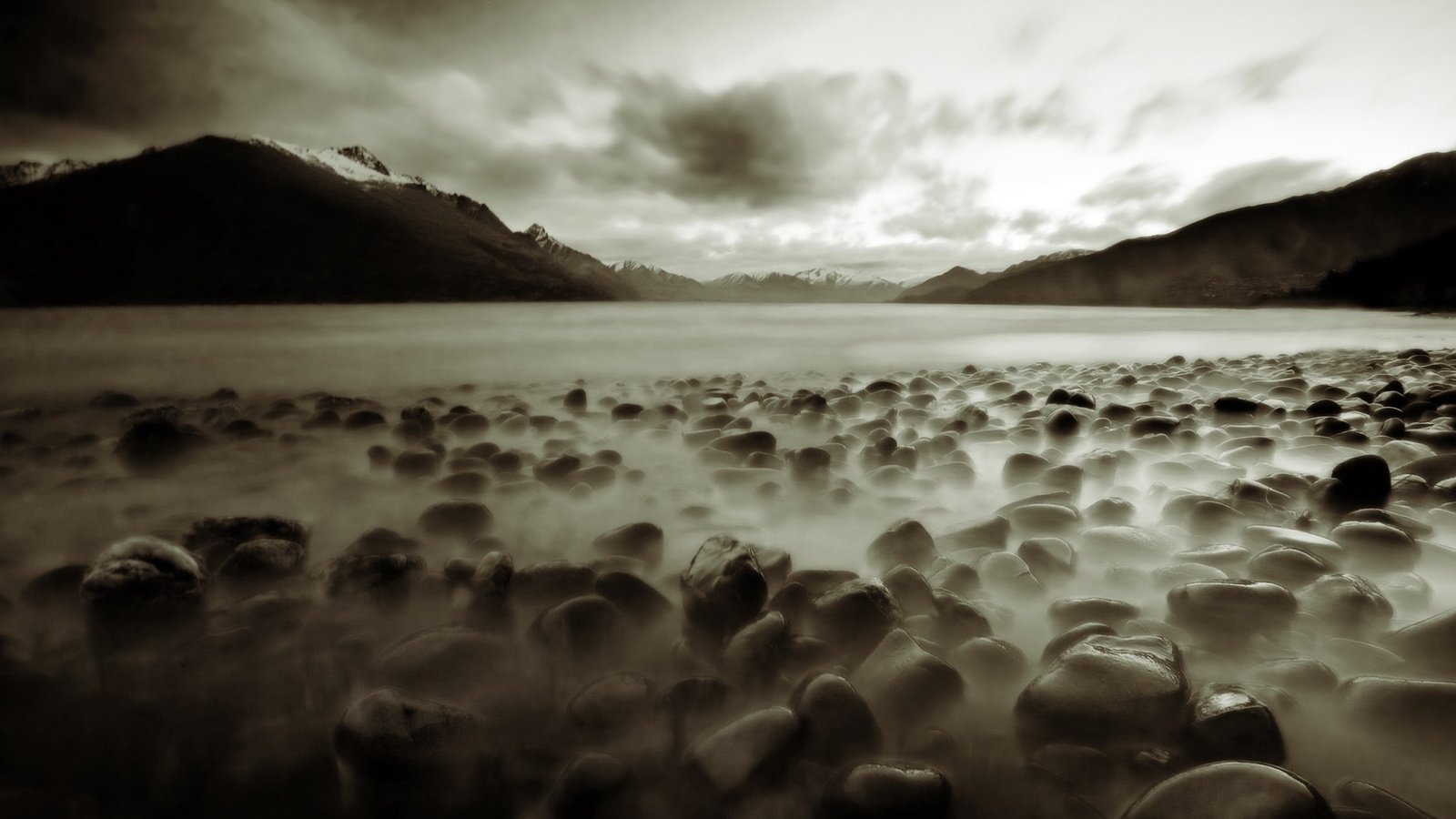 Обои горы, камни, туман, сепия, mountains, stones, fog, sepia разрешение 1920x1200 Загрузить