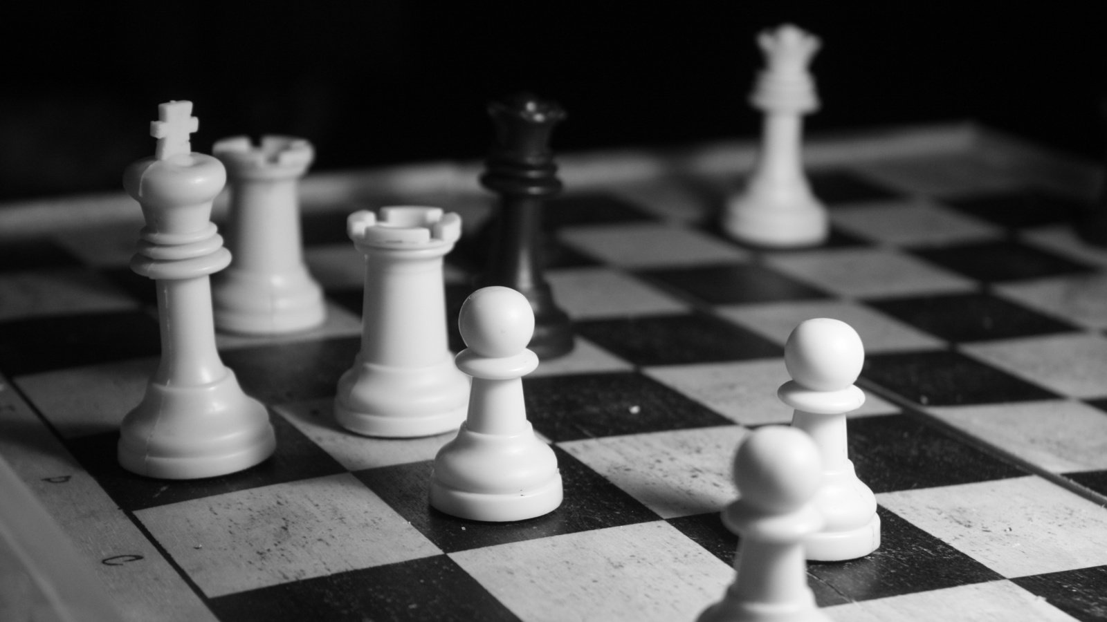 Обои шахматы, чёрно-белое, игра, черное, белое, chess, black and white, the game, black, white разрешение 4272x2848 Загрузить