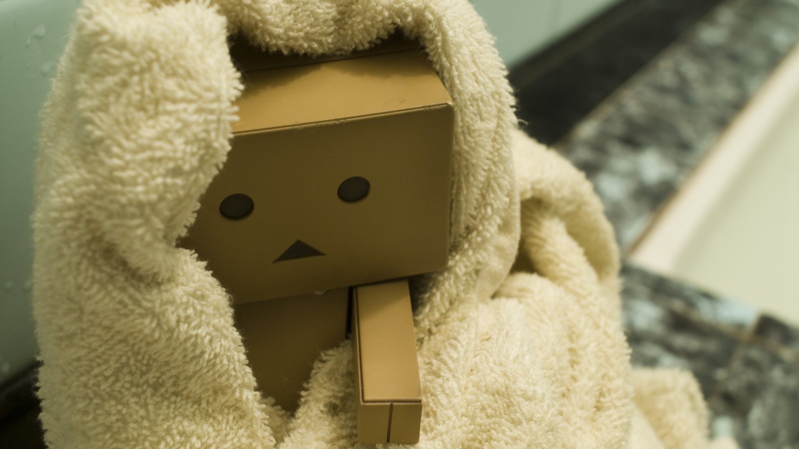 Обои коробка, голова, картон, данбо, box, head, cardboard, danbo разрешение 2560x1600 Загрузить