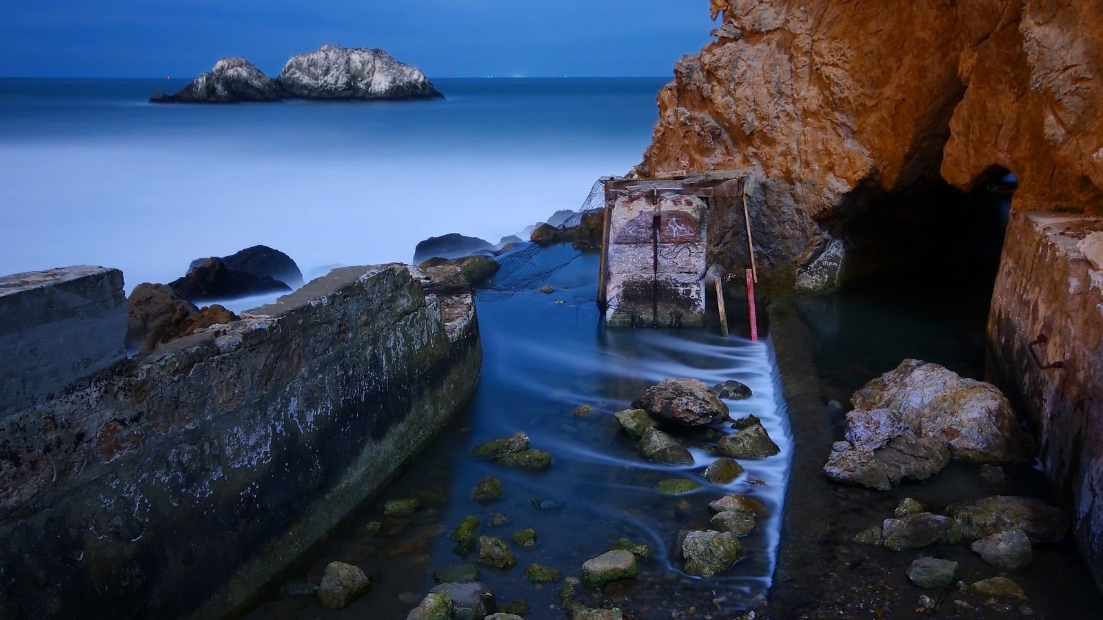 Обои вода, скалы, камни, water, rocks, stones разрешение 2560x1600 Загрузить