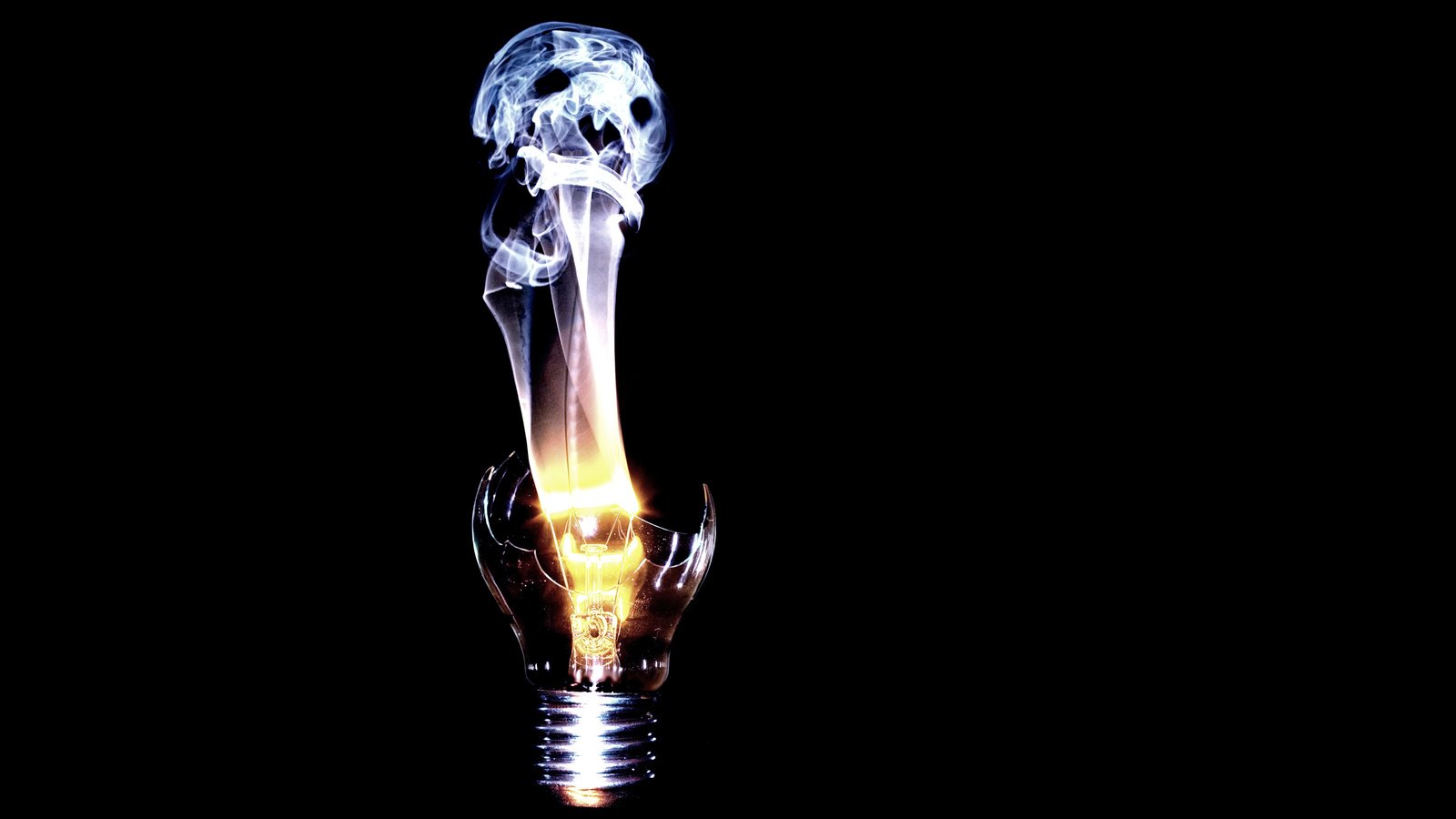 Обои дым, череп, лампочка, smoke, skull, light bulb разрешение 2560x1600 Загрузить