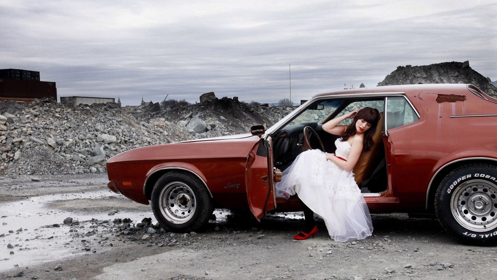 Обои девушка, автомобиль, белое платье, marit larsen, girl, car, white dress разрешение 1920x1080 Загрузить