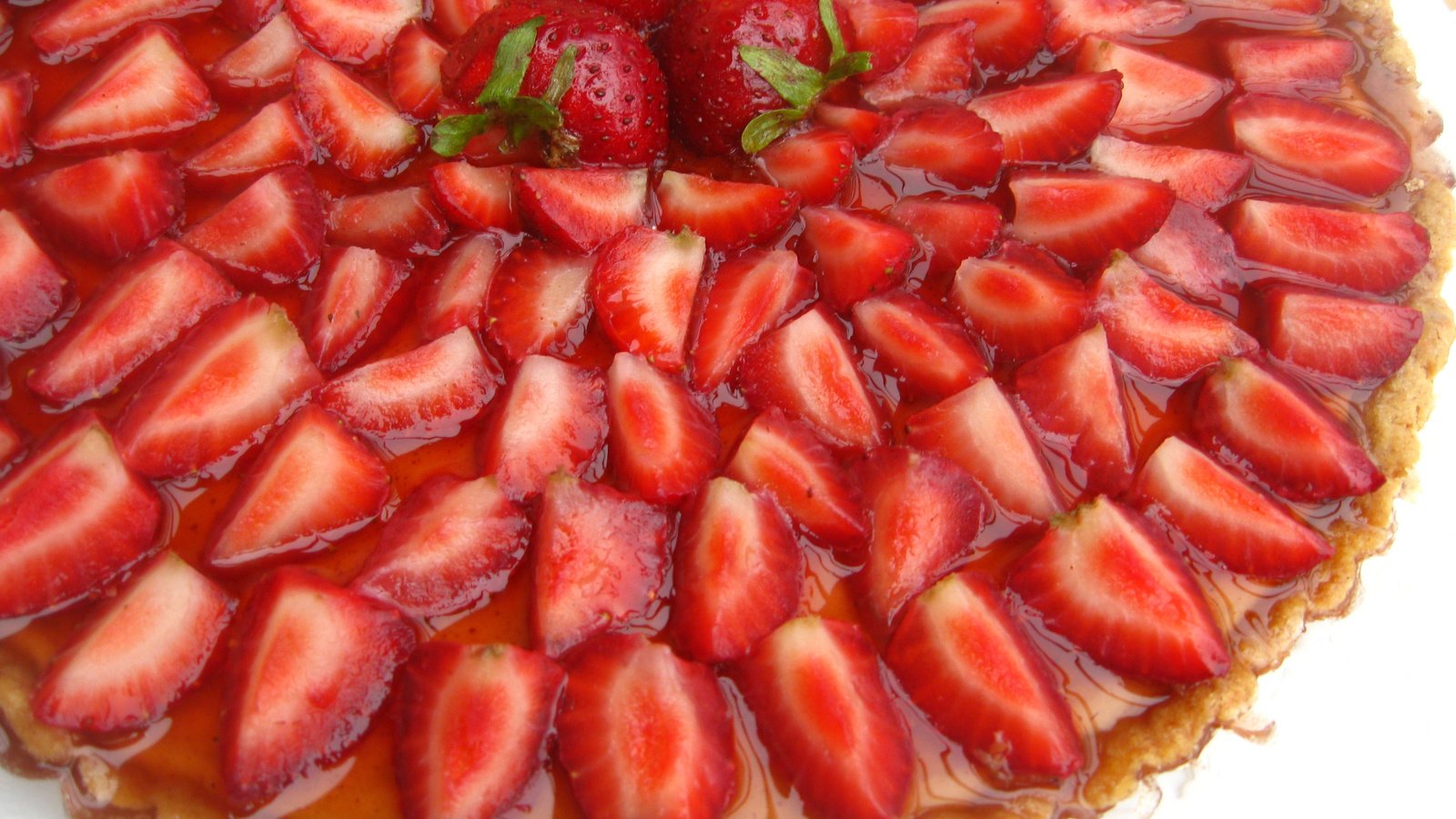 Обои красиво, клубничка, торт, вкусно, сладко, beautiful, strawberry, cake, delicious, sweet разрешение 3264x2448 Загрузить