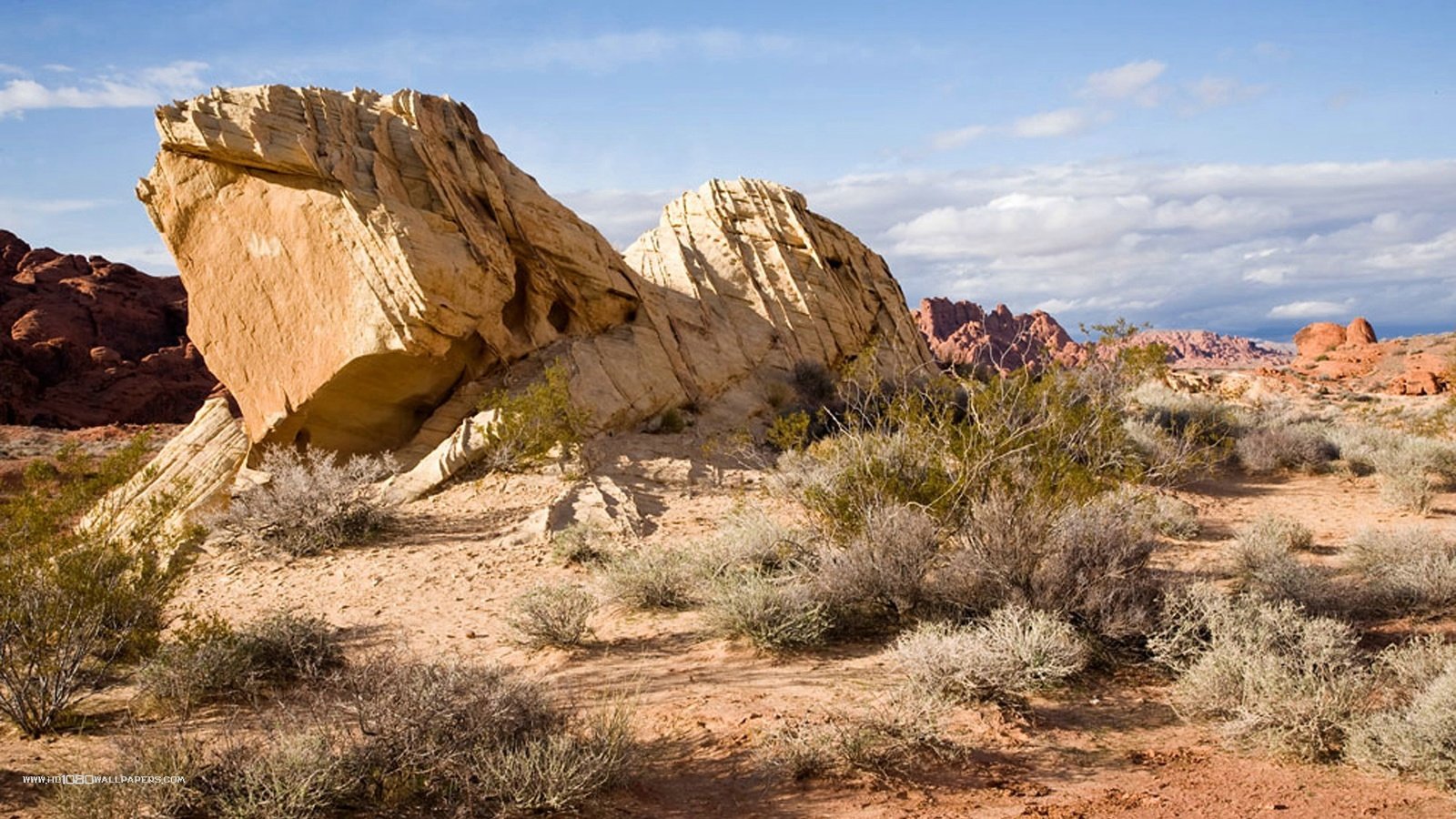 Обои небо, облака, скалы, пустыня, сша, невада, долина огня, the sky, clouds, rocks, desert, usa, nevada, valley of fire разрешение 1920x1080 Загрузить