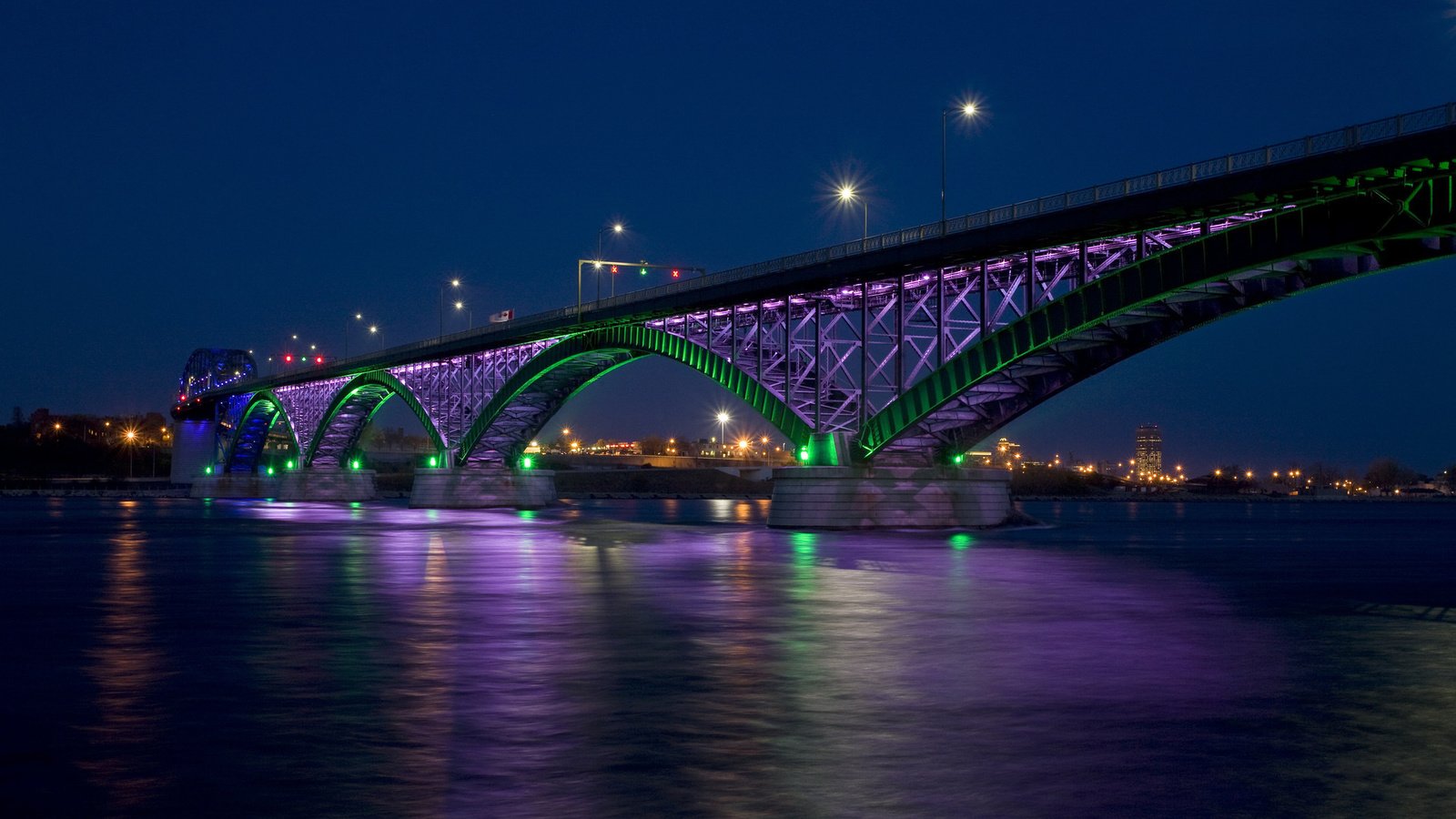 Обои ночь, огни, мост, город, залив, канада, пис-бридж, night, lights, bridge, the city, bay, canada, peace bridge разрешение 1920x1280 Загрузить