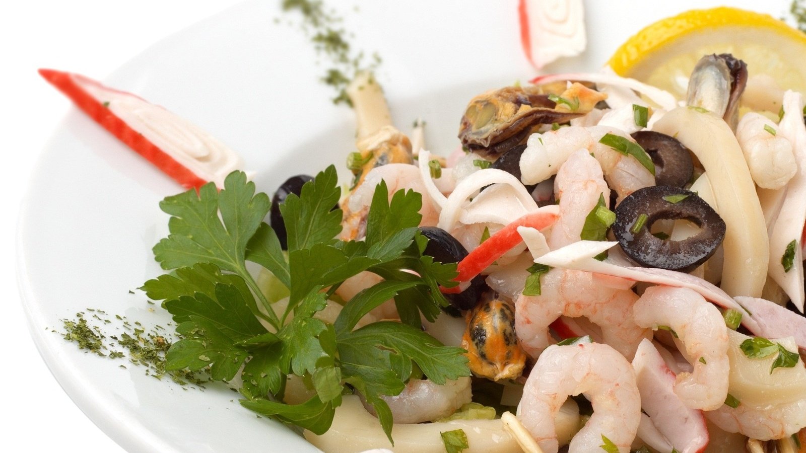 Обои морепродуктов, зелень, оливки, из, салат, морепродукты, креветки, мидии, кальмары, greens, olives, from, salad, seafood, shrimp, mussels, squid разрешение 1920x1200 Загрузить