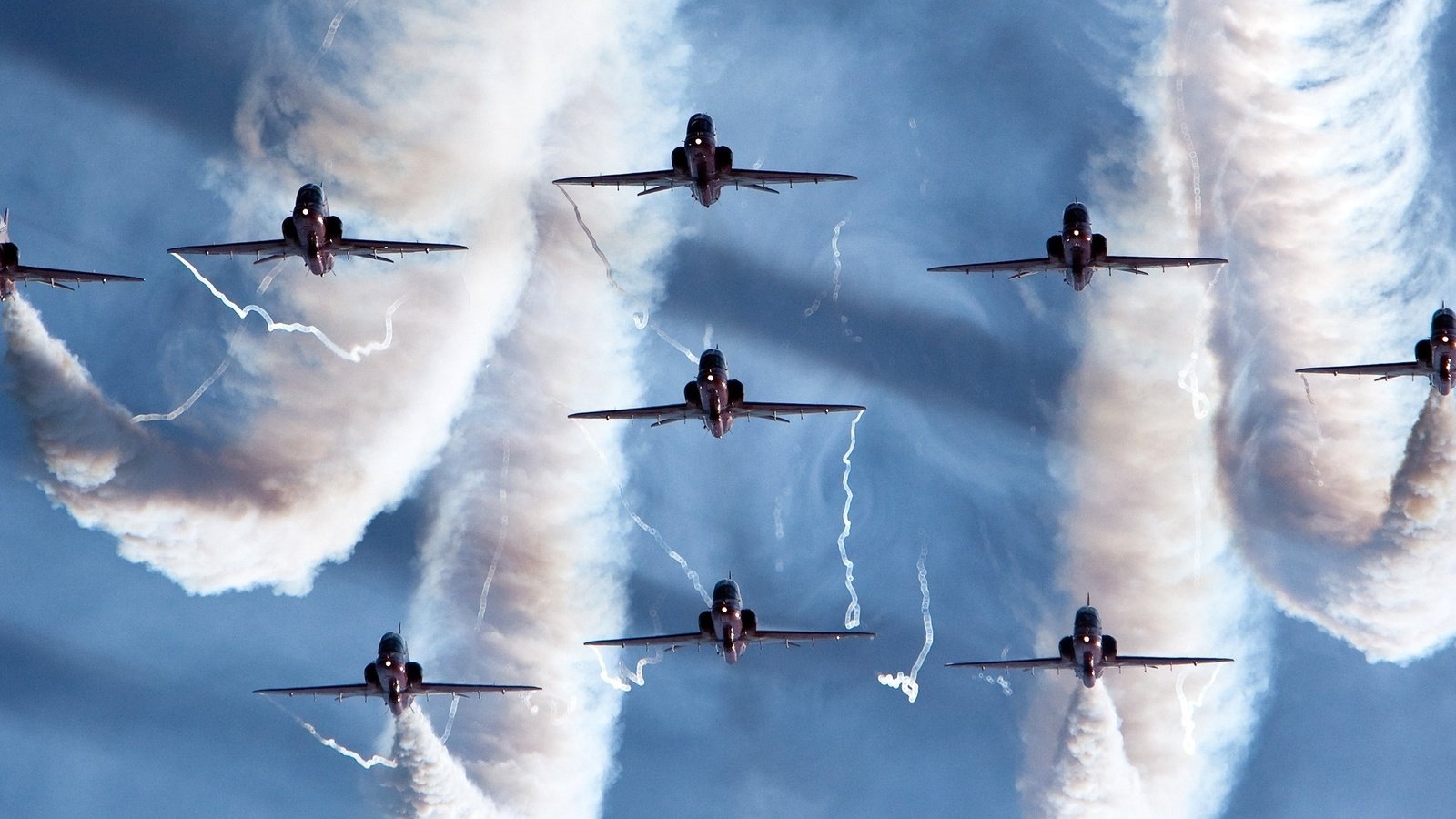 Обои небо, дым, самолеты, строй, фигуры высшего пилотажа, the sky, smoke, aircraft, stroy, aerobatics разрешение 3200x1200 Загрузить