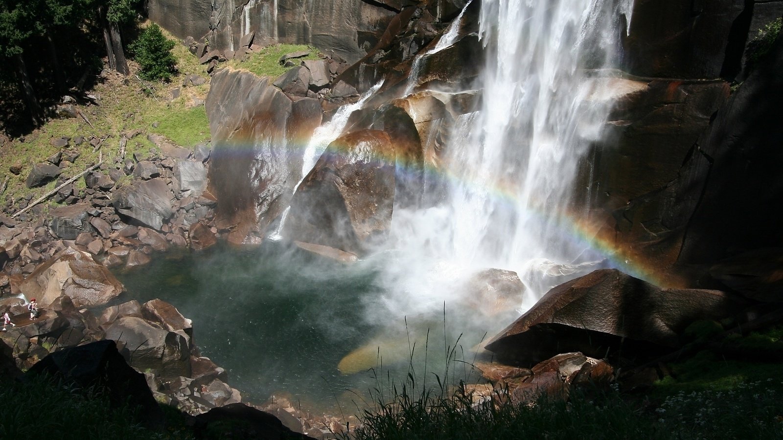 Обои свет, скалы, камни, водопад, радуга, брызги, поток, light, rocks, stones, waterfall, rainbow, squirt, stream разрешение 1920x1200 Загрузить