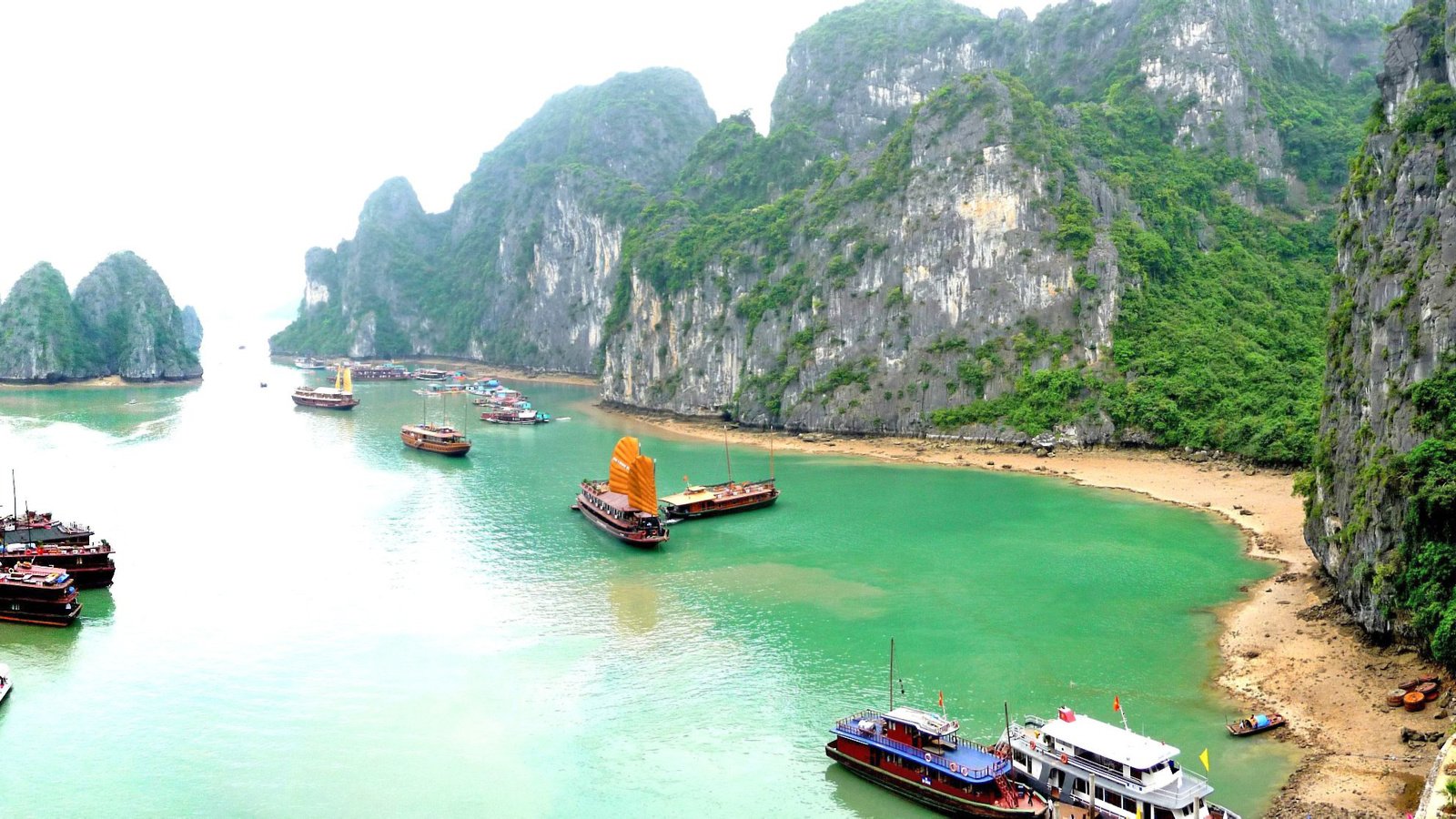 Обои скалы, море, бухта, тропики, вьетнам, rocks, sea, bay, tropics, vietnam разрешение 3065x1122 Загрузить