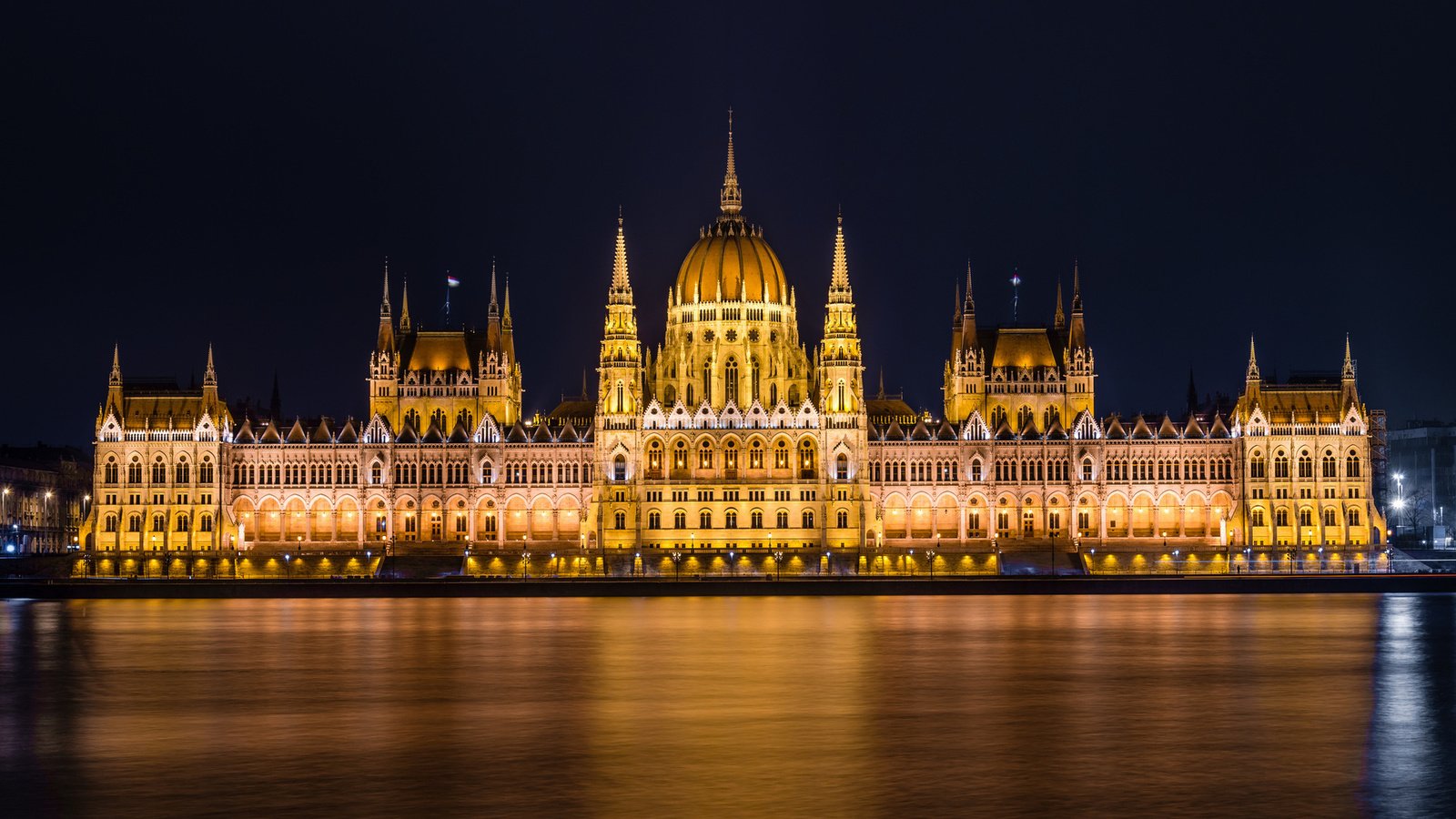 венгерский парламент в будапеште