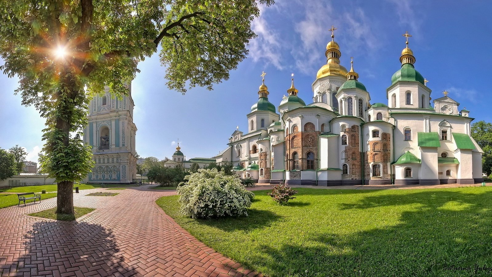 Обои собор святой софии в киеве, the cathedral of st. sophia in kiev разрешение 2560x1440 Загрузить