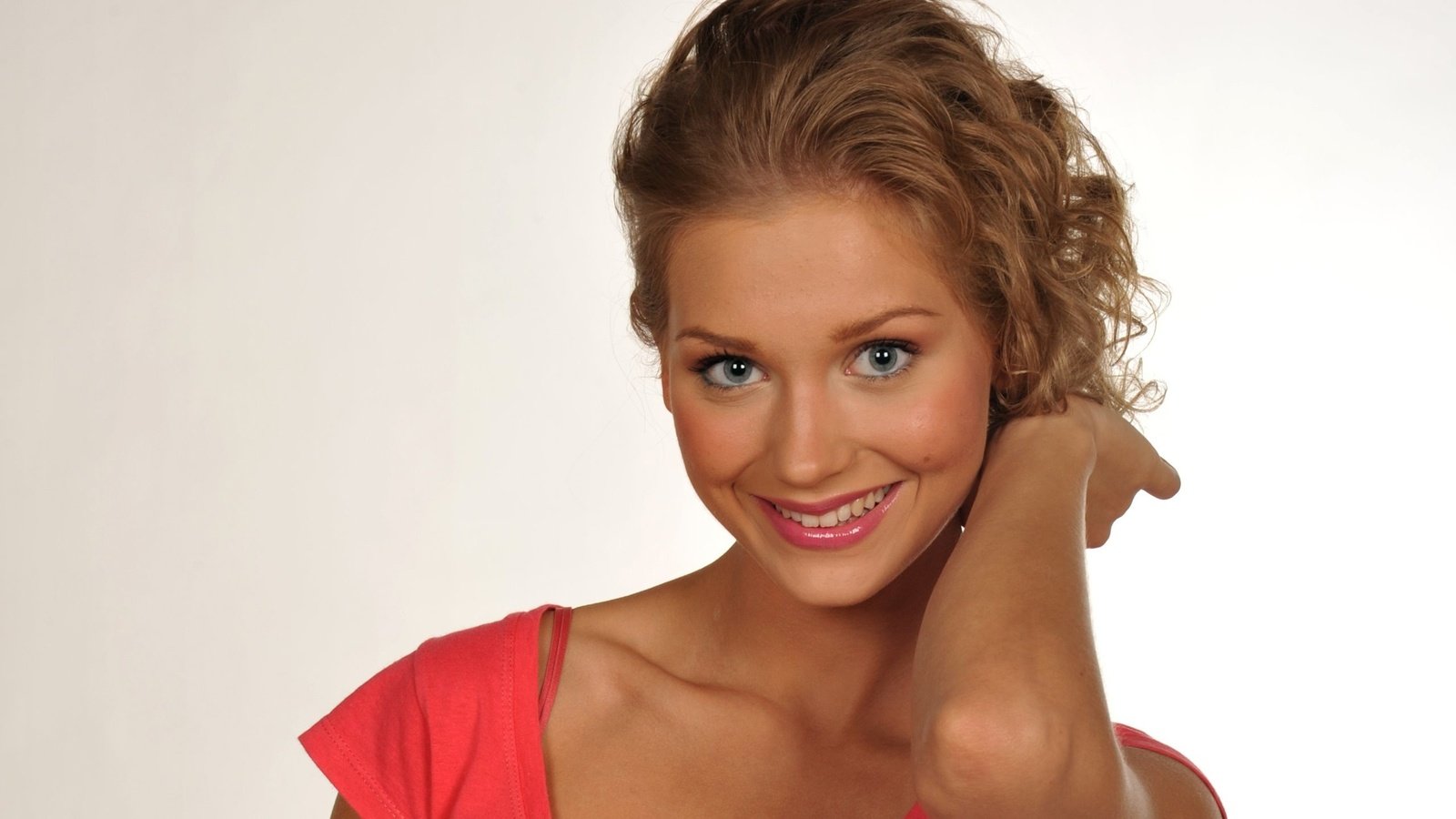 Обои улыбка, актриса, кристина асмус, smile, actress, kristina asmus разрешение 2560x1600 Загрузить