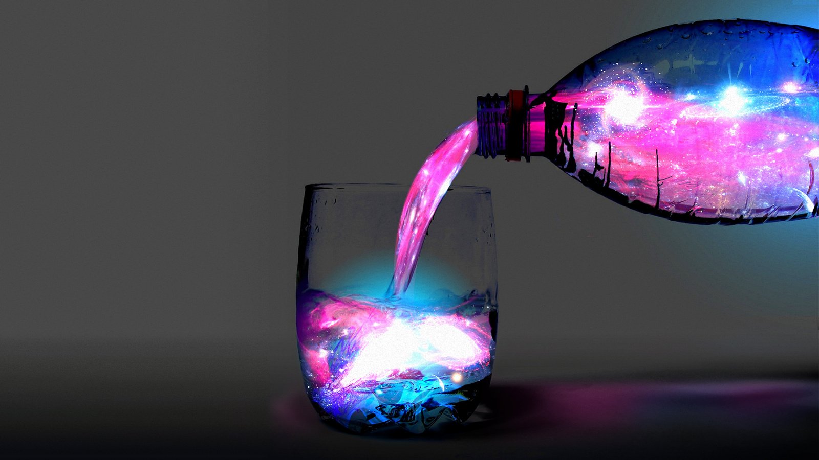 Обои вода, стакан, бутылка, космическая, абстрактрая вода, разноцветная жидкость льется в бокал, water, glass, bottle, space, abstracta water, colored liquid pouring into a glass разрешение 1920x1080 Загрузить