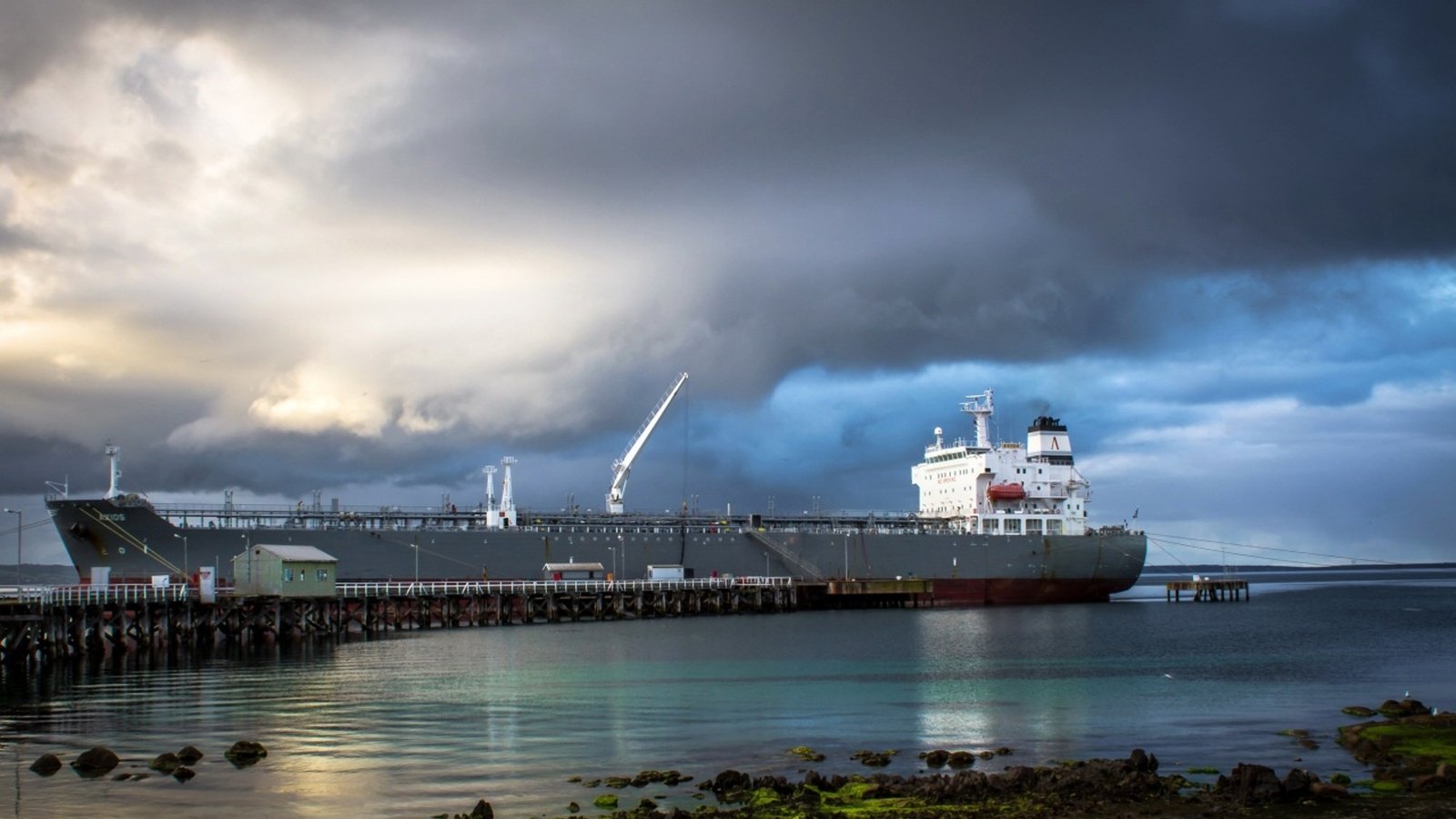 Обои небо, корабли, австралия, причалы, ( пирсы ), контейнеровоз, the sky, ships, australia, piers, ( piers ), a container ship разрешение 2000x1267 Загрузить