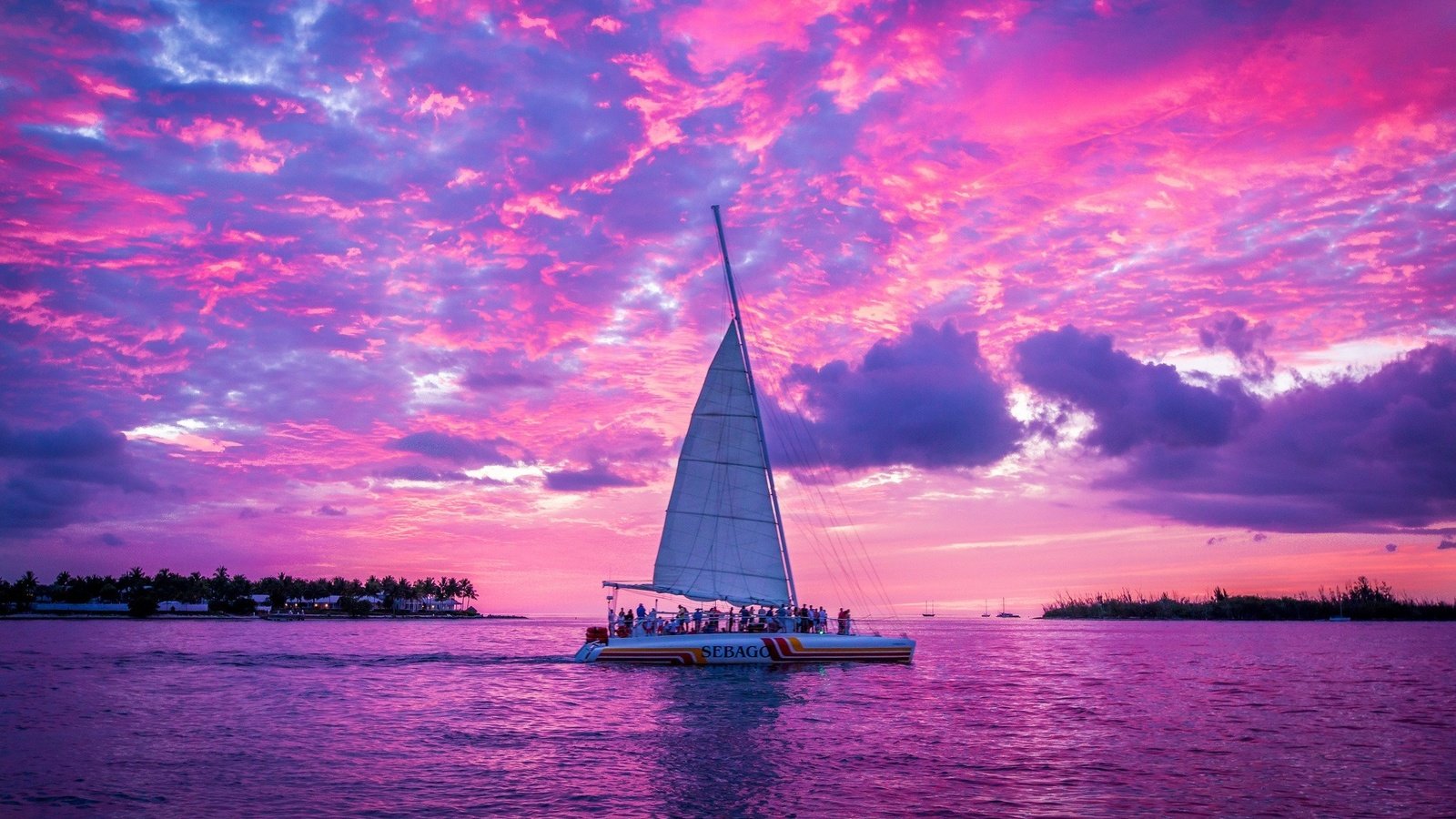 Обои небо, облака, озеро, закат, яхта, парус, the sky, clouds, lake, sunset, yacht, sail разрешение 2048x1365 Загрузить