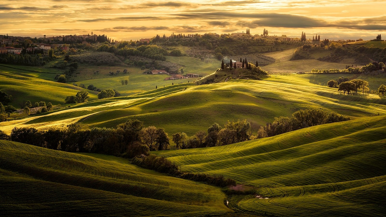 Обои небо, свет, облака, поля, италия, тоскана, the sky, light, clouds, field, italy, tuscany разрешение 1993x1330 Загрузить