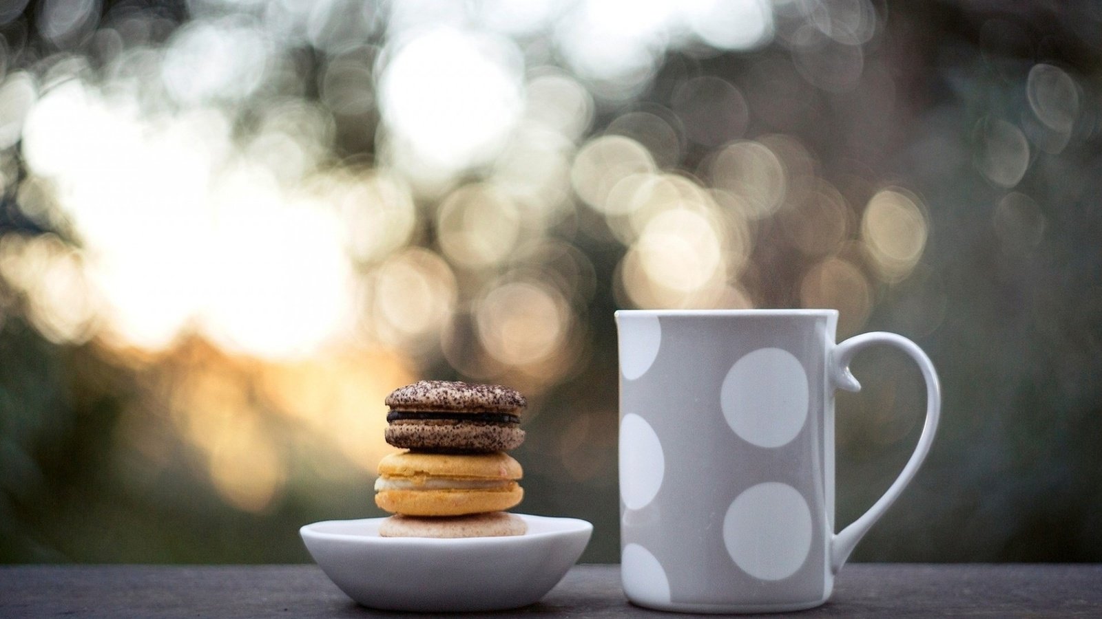 Обои еда, кружка, чашка, сладкое, печенье, боке, макарун, food, mug, cup, sweet, cookies, bokeh, macaron разрешение 1920x1317 Загрузить