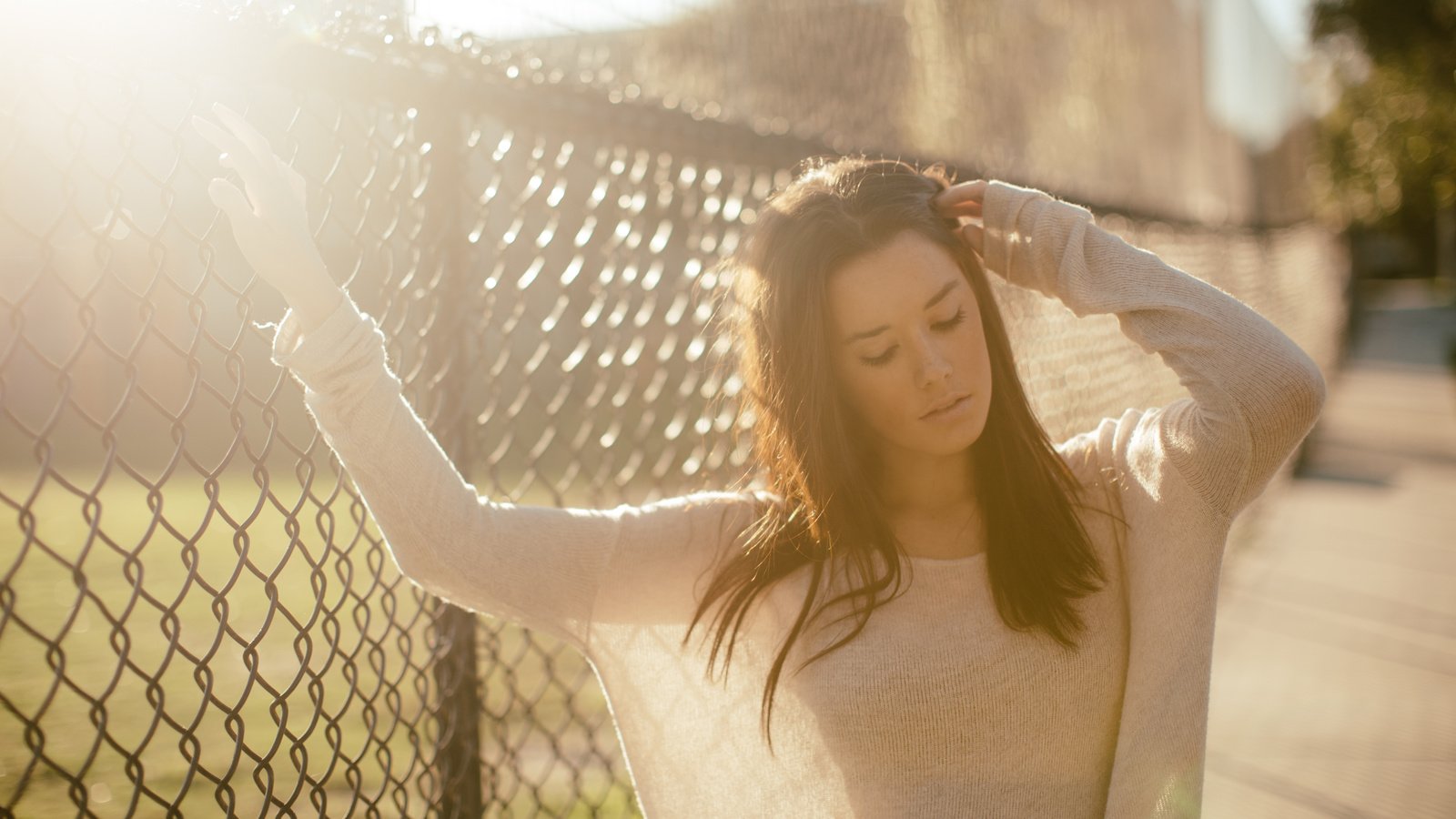 Обои девушка, портрет, брюнетка, забор, модель, сетка, лицо, hanna russell, girl, portrait, brunette, the fence, model, mesh, face разрешение 3000x2000 Загрузить