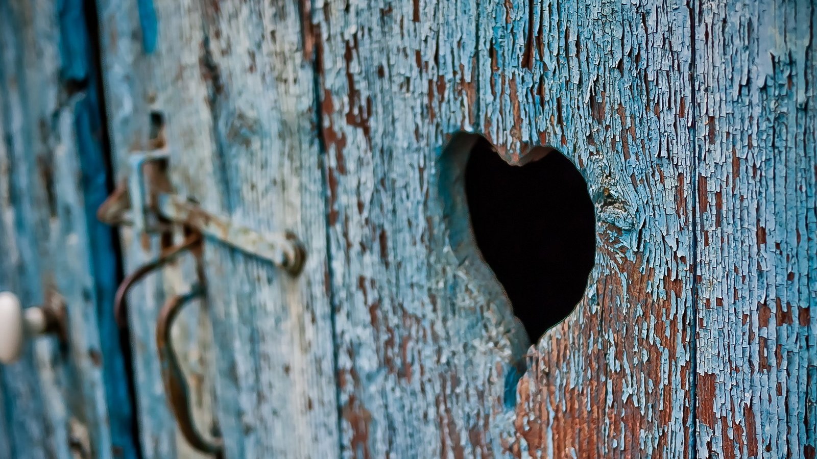 Обои макро, дверь, сердце, macro, the door, heart разрешение 2142x1080 Загрузить