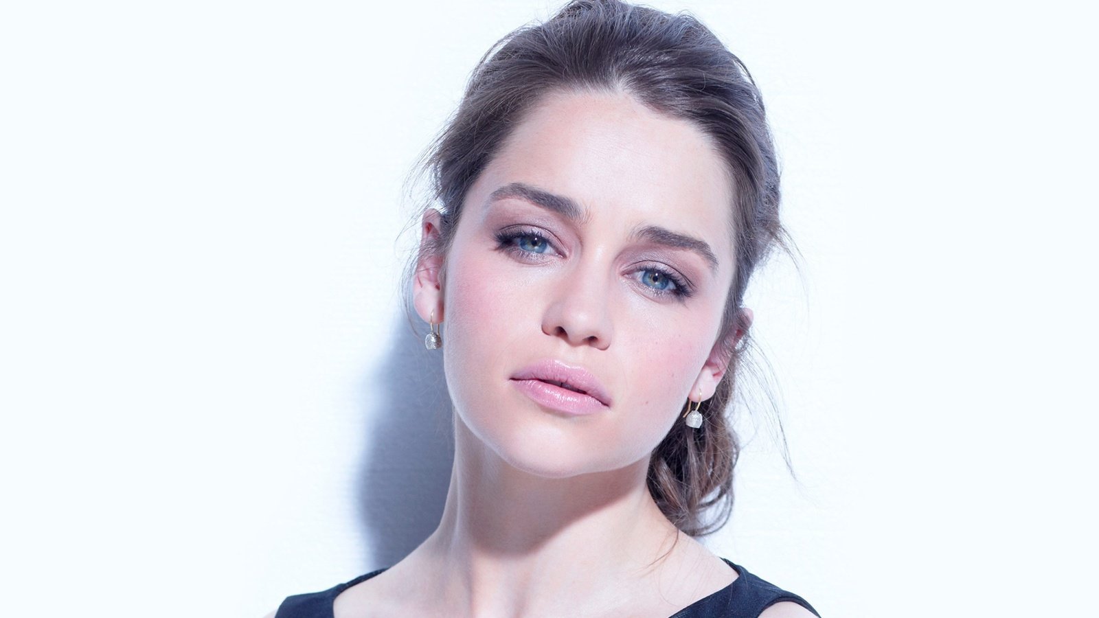 Обои актриса, игра престолов, эмилия кларк, кхалиси, actress, game of thrones, emilia clarke, khaleesi разрешение 2560x1600 Загрузить