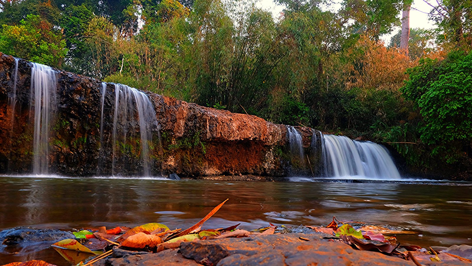 Обои деревья, камни, лес, водопад, камбоджа, banlung waterfalls, trees, stones, forest, waterfall, cambodia разрешение 3000x2000 Загрузить