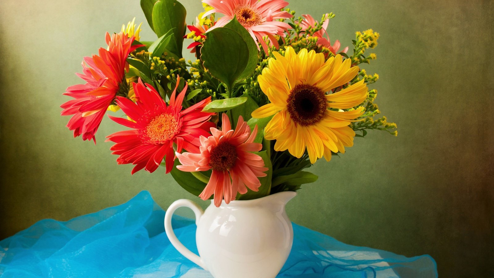 Обои букет, ваза, герберы, gerberas, bouquet, vase, gerbera разрешение 2880x2131 Загрузить