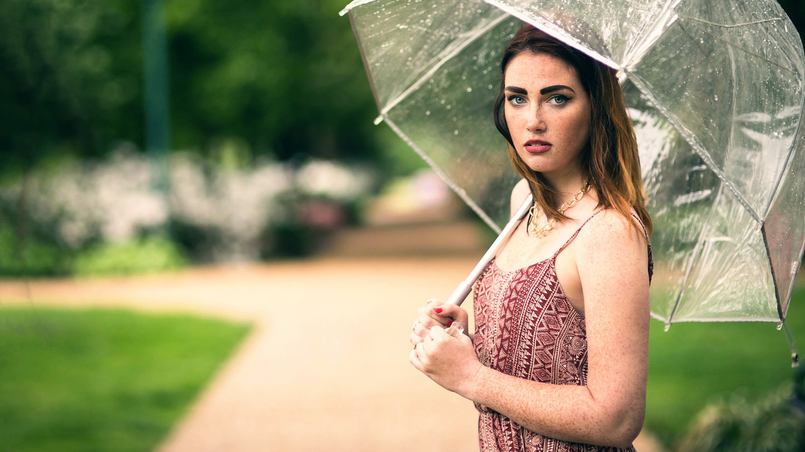 Обои девушка, лето, взгляд, модель, зонт, кети, веснушки, rainy morning, girl, summer, look, model, umbrella, katie, freckles разрешение 2000x1317 Загрузить