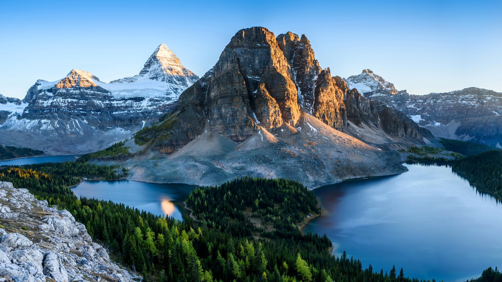 Обои деревья, горы, скалы, камни, леса, озёра, канада, банф, trees, mountains, rocks, stones, forest, lake, canada, banff разрешение 3500x2000 Загрузить