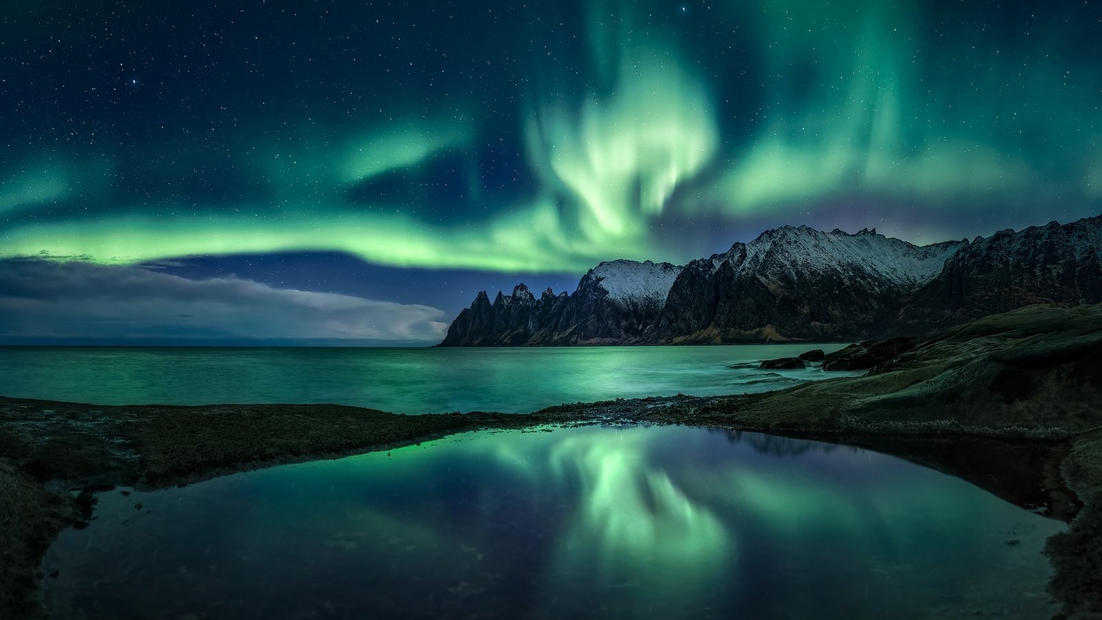 Обои ночь, озеро, горы, северное сияние, норвегия, senjahopen, troms fylke, night, lake, mountains, northern lights, norway разрешение 2048x1355 Загрузить