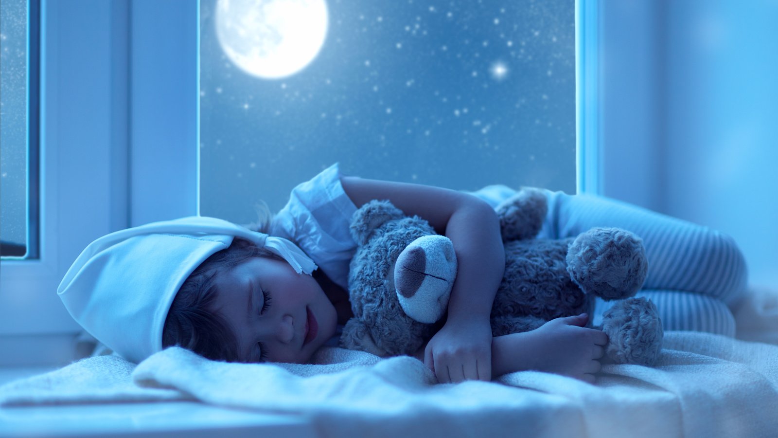 Обои ночь, сон, мишка, игрушка, ребенок, окно, подоконник, пижама, night, sleep, bear, toy, child, window, sill, pajamas разрешение 5000x3455 Загрузить