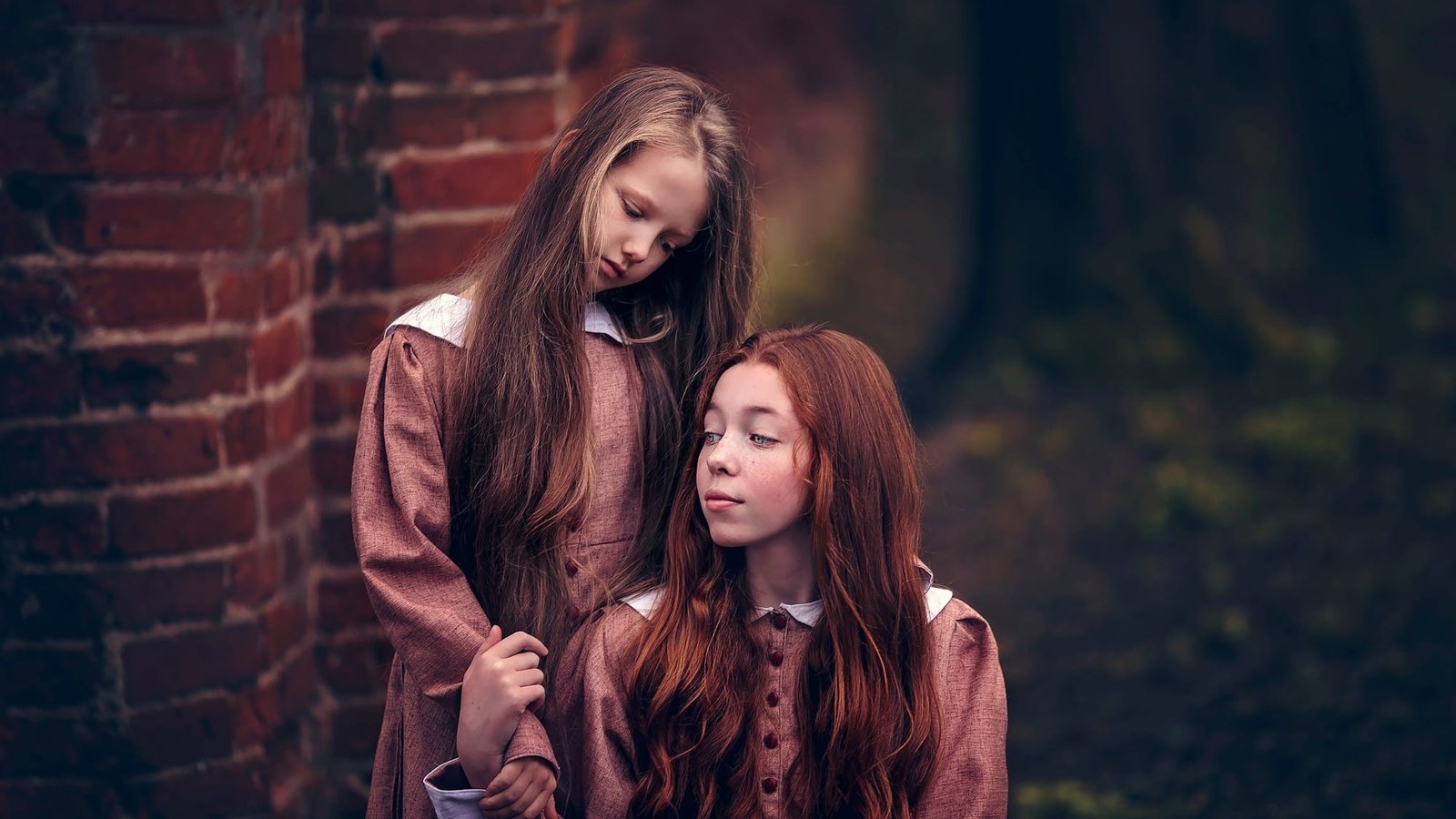 Обои дети, волосы, лицо, девочки, платья, боке, queens of silence, children, hair, face, girls, dresses, bokeh разрешение 2000x1357 Загрузить